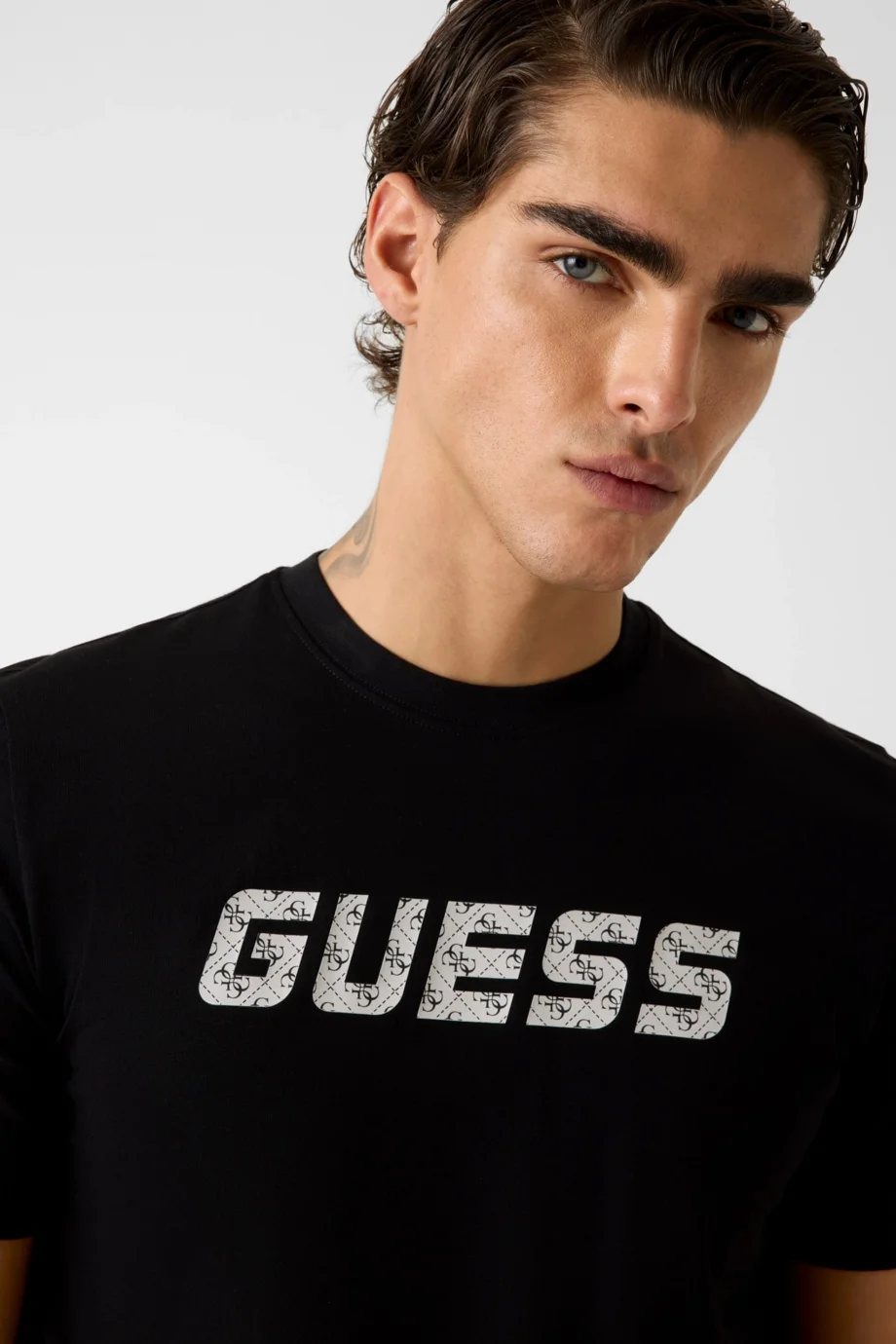 Guess Maska Bisiklet Yaka Kısa Kollu Erkek Siyah T-shirt Z6RI15I3Z14-JBLK