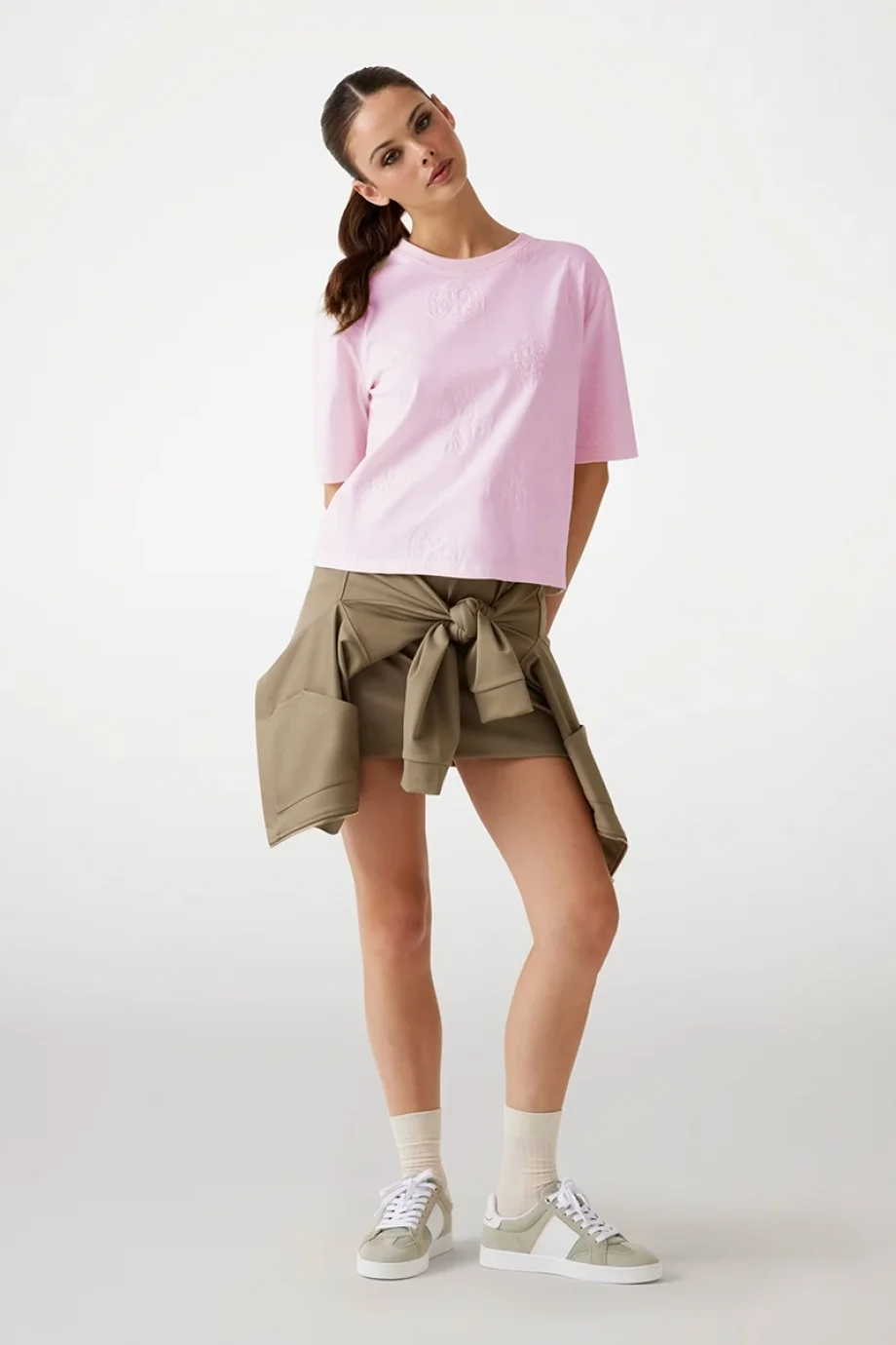 Guess Peony Kadın Çok Renkli Aktif Boxy Fit T-Shirt V5YI10I3Z14-F6FO