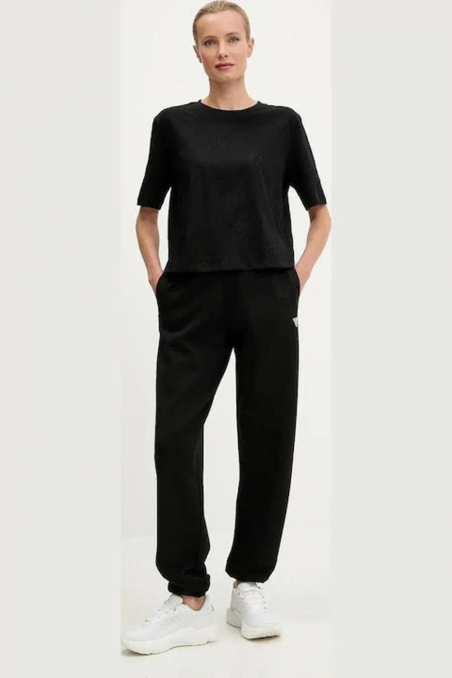 Guess Peony Kadın Çok Renkli Aktif Boxy Fit T-Shirt V5YI10I3Z14-FJ8K