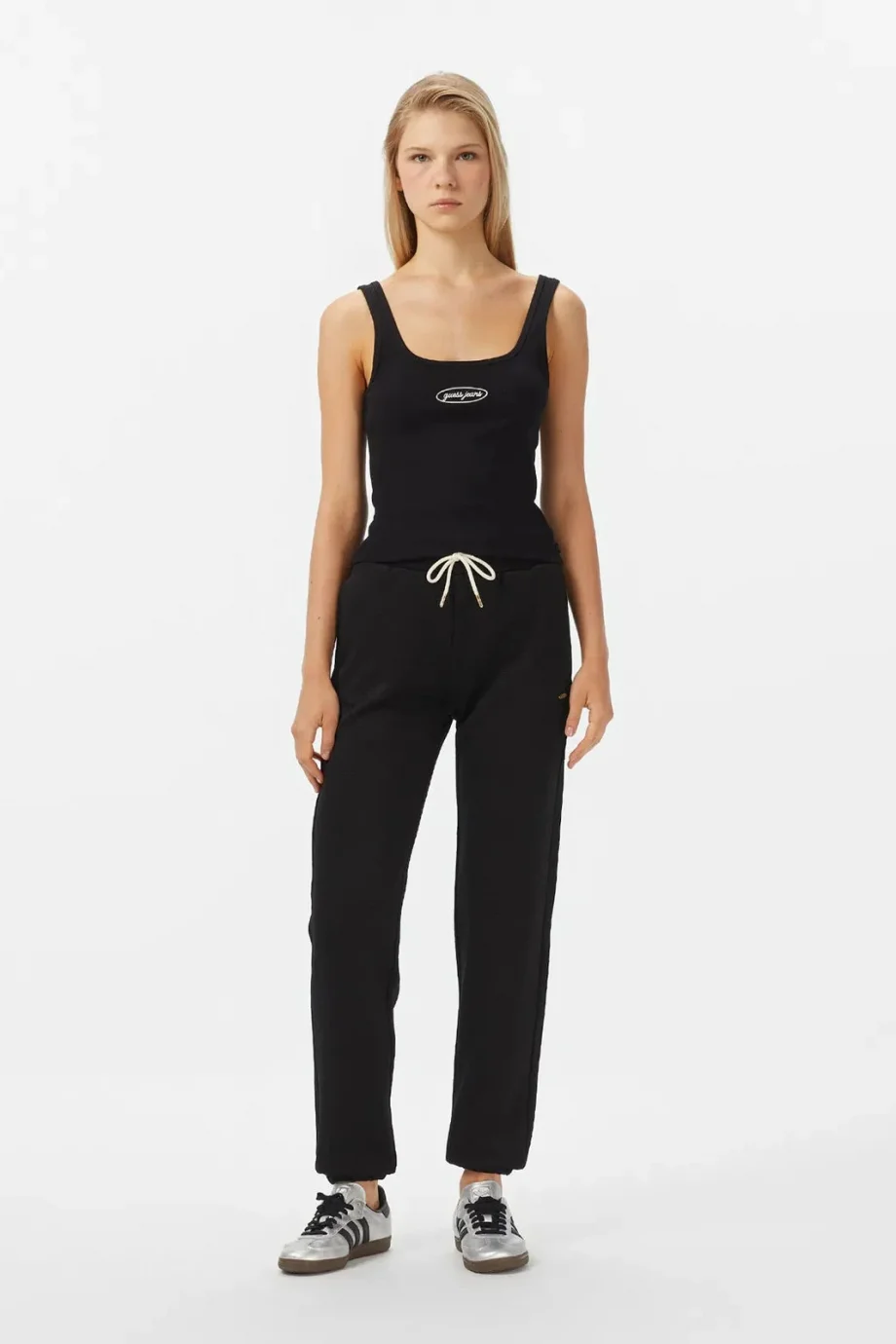 Guess Peony Kadın Siyah Aktif Regular Fit Eşofman Altı V5YB06KBSL2-FJ8A