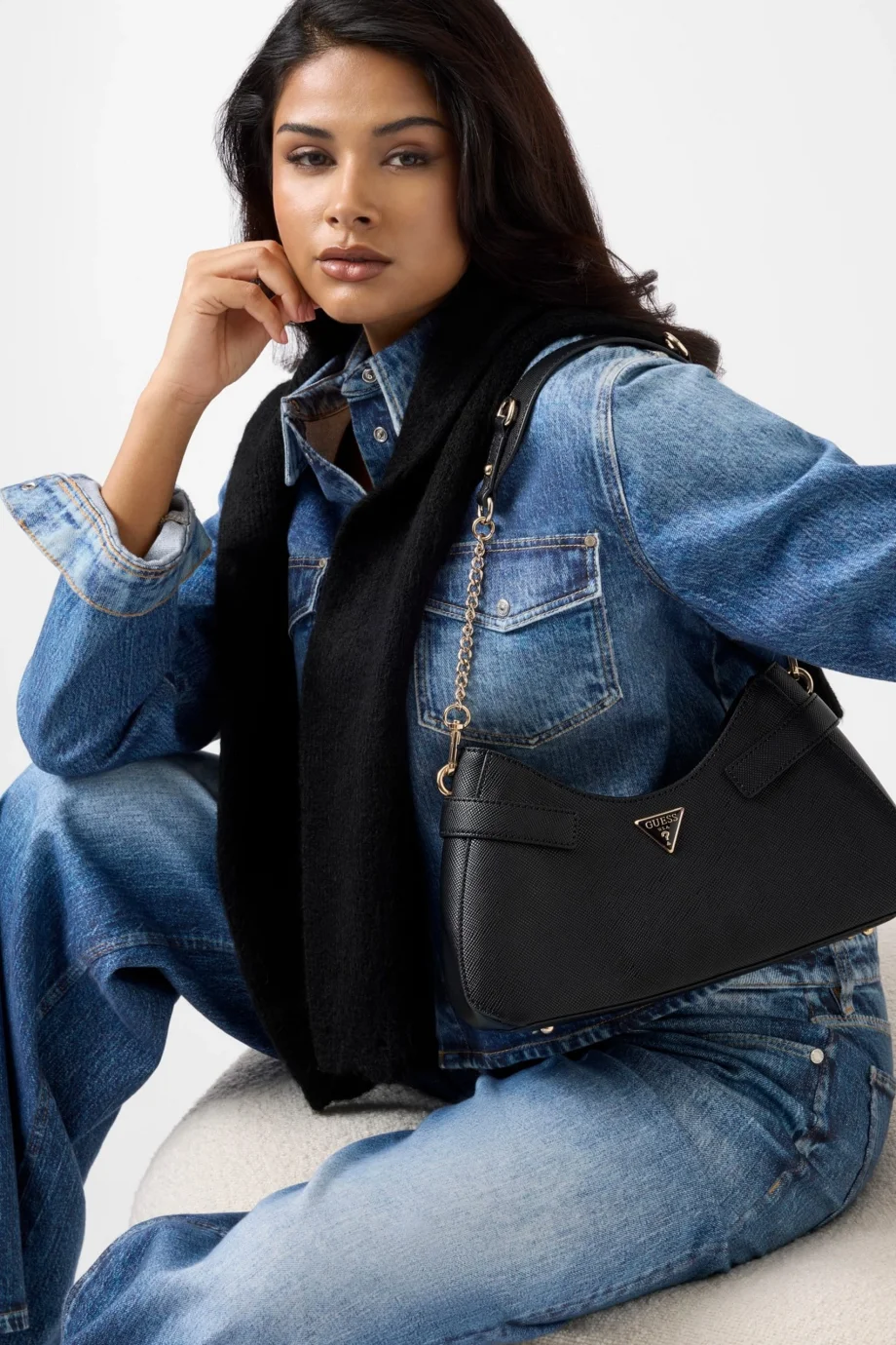 Guess Serenova Omuz Kadın Siyah Omuz Çantası HWZG8091180-BLA