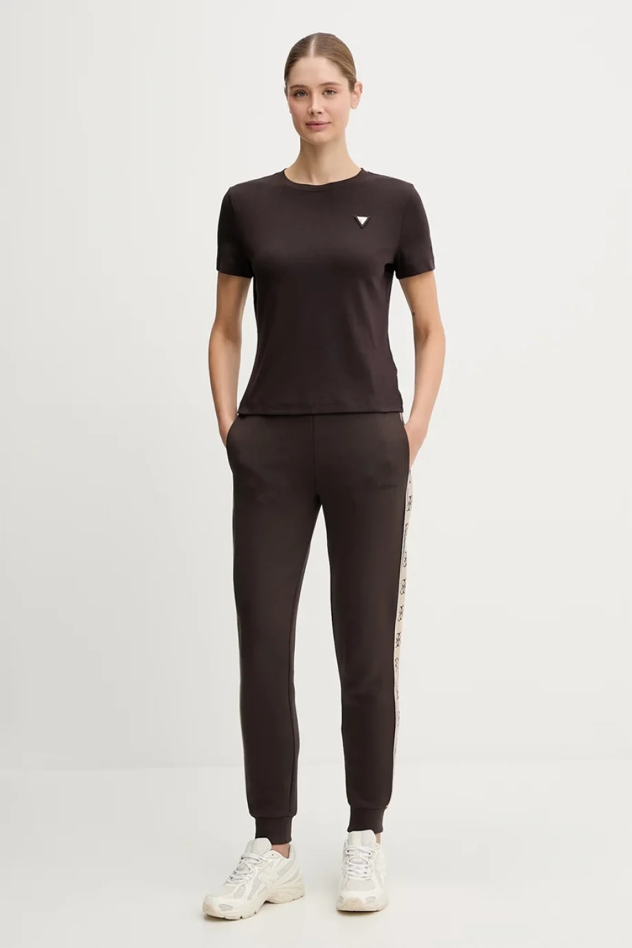 Guess Sonia Bisiklet Yaka Kısa Kollu Kadın Kahverengi T-shirt V6RI17KD741-A10K