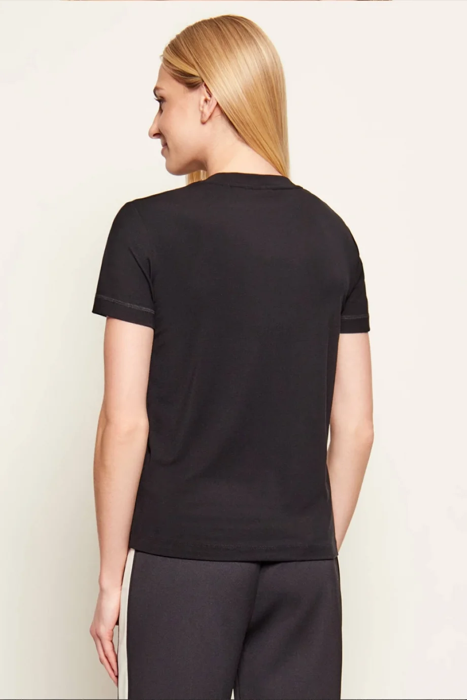 Guess Steffi Bisiklet Yaka Kısa Kollu Kadın Siyah T-shirt V6RI13KD772-JBLK