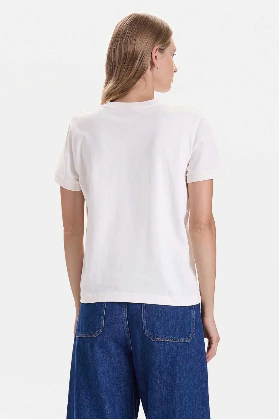 Guess Unique Kadın Beyaz Aktif Regular Fit T-Shirt V5BI16K8FQ4-G1H6