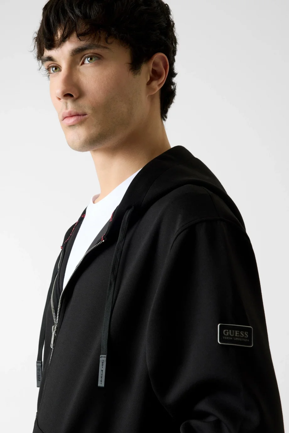 Guess Uzun Kollu Yeni Teknik Esnek Fermuarlı Kapüşonlu Erkek Siyah  Eşofman Üstü  M6RQ05KD132-JBLK