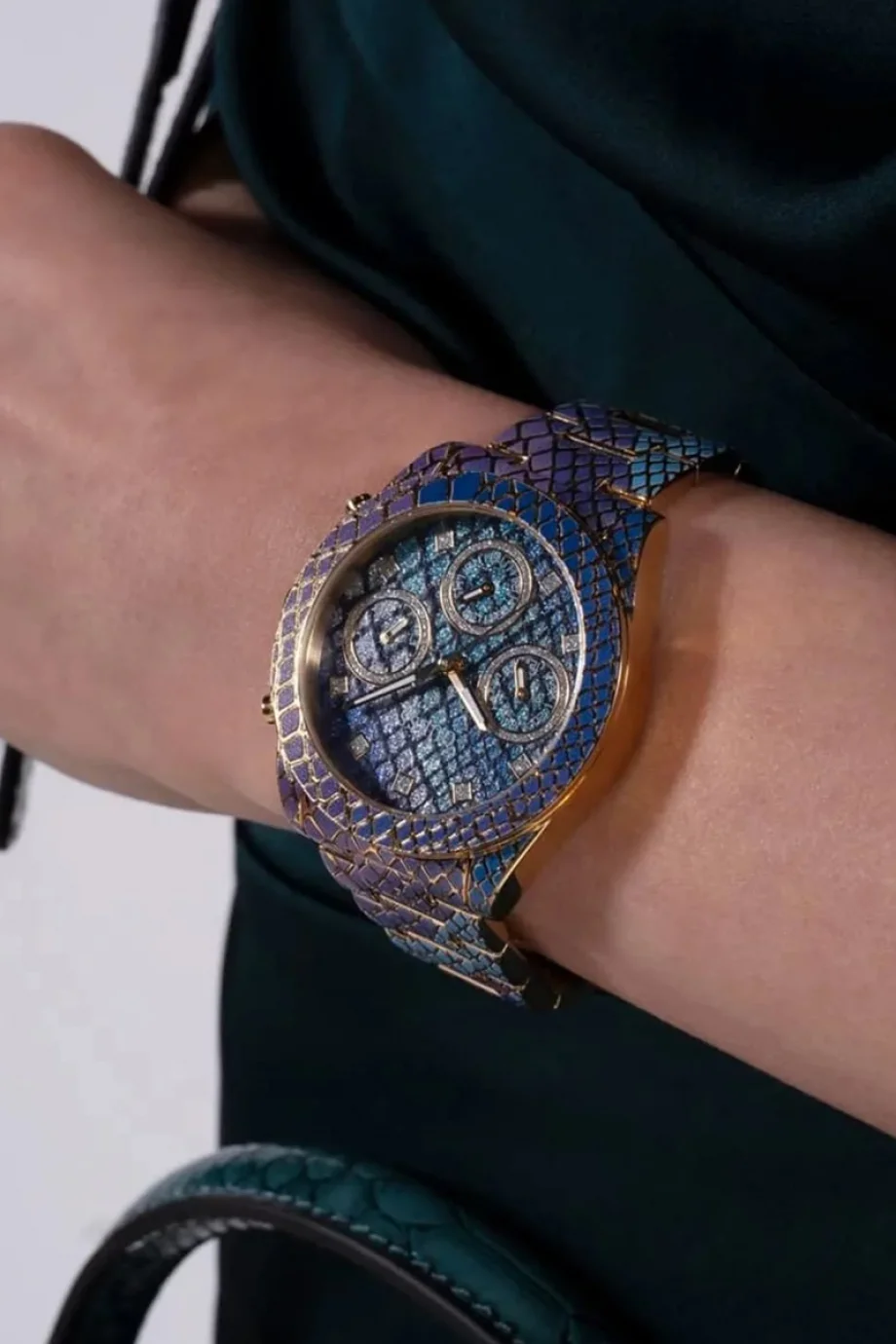 Guess Kadın Renkli Kol Saati GUGW0752L1