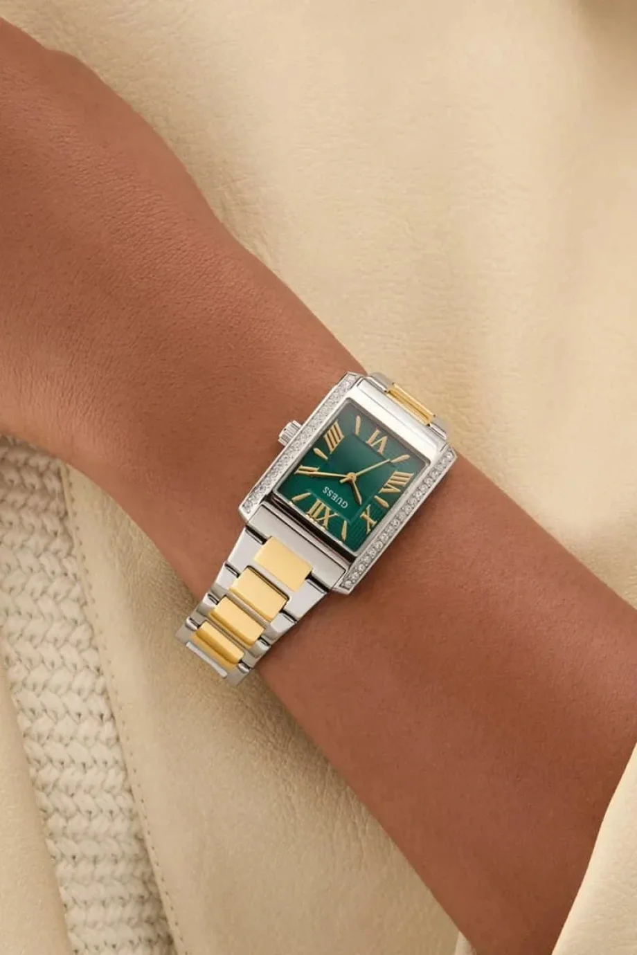 Guess Kadın  Kol Saati GUGW0874L2