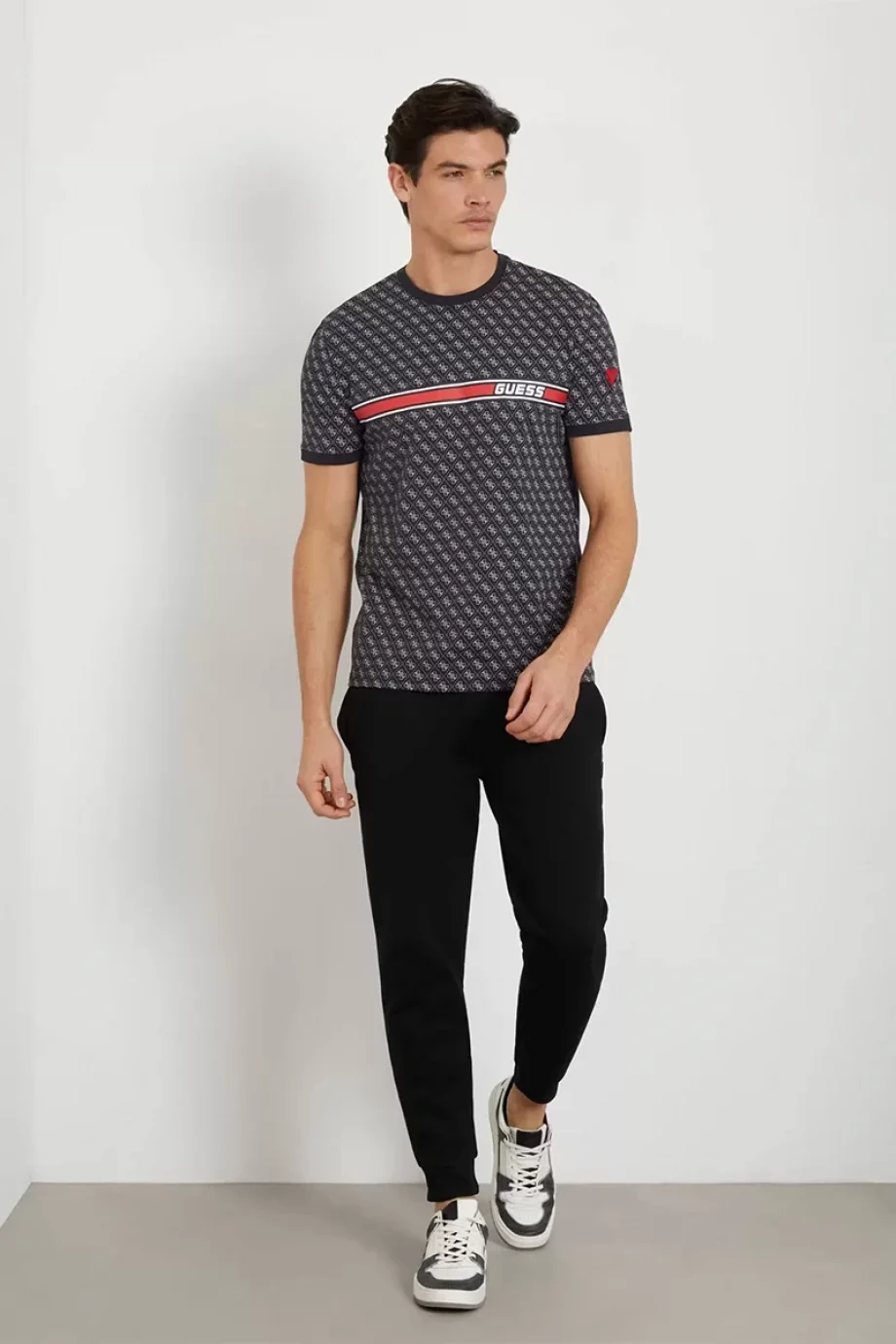 Guess Jamey Erkek Siyah Aktif Regular Fit T-Shirt Z2BI09J1314-P9QC