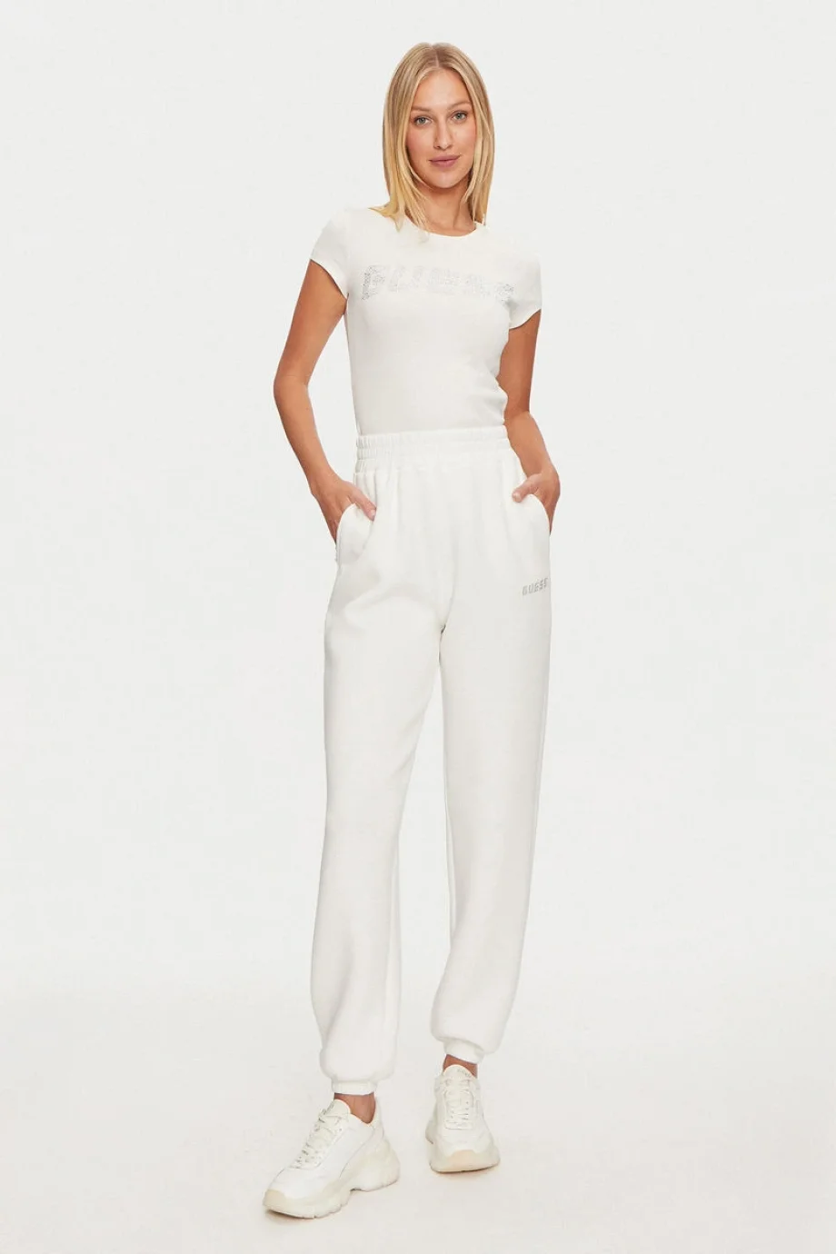 Guess Kiara Kadın Krem Aktif Regular Fit T-Shirt V4BI16KCIV1-G6K5