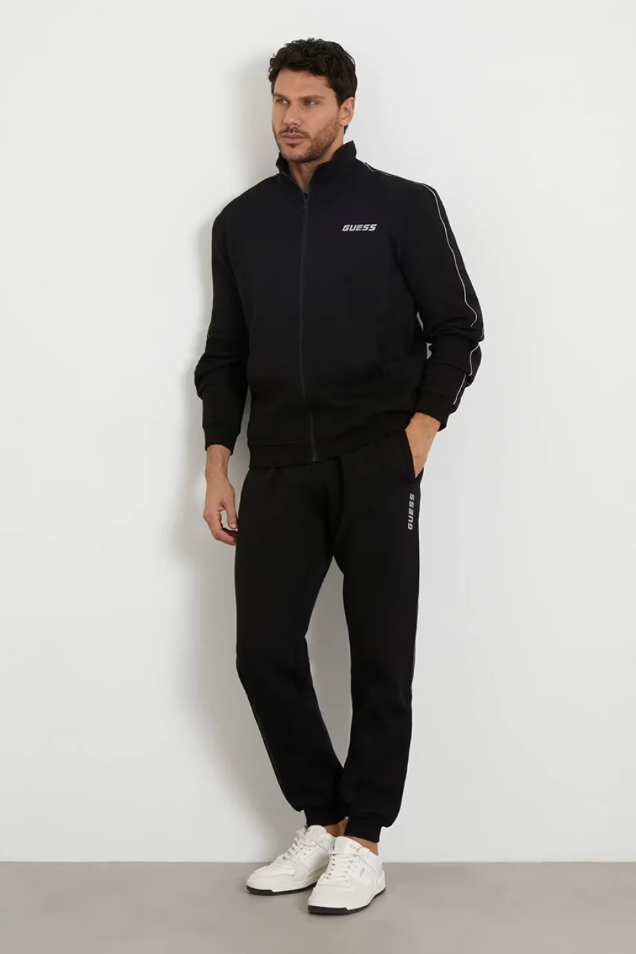 Guess Mickey Erkek Siyah Aktif Regular Fit Eşofman Altı Z2YB09KB3P2-JBLK