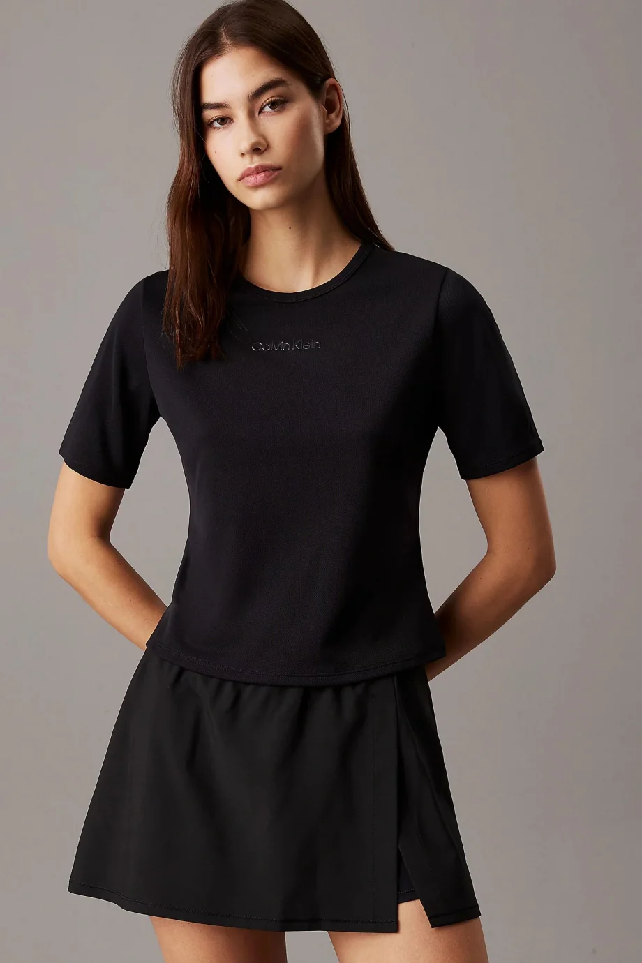 Calvin Klein Calvin Klein Kadın Siyah Regular Fit Logolu Crop Kadın Siyah T-shirt LVGWS4K238-UB1