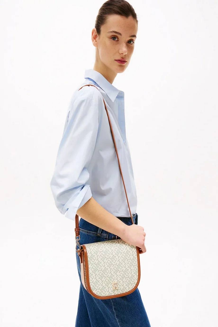 Tommy Hilfiger TH MONOPLAY LEATHER SADDLE BAG Kadın YEŞİL Çapraz Çantaı AW0AW17414L3H