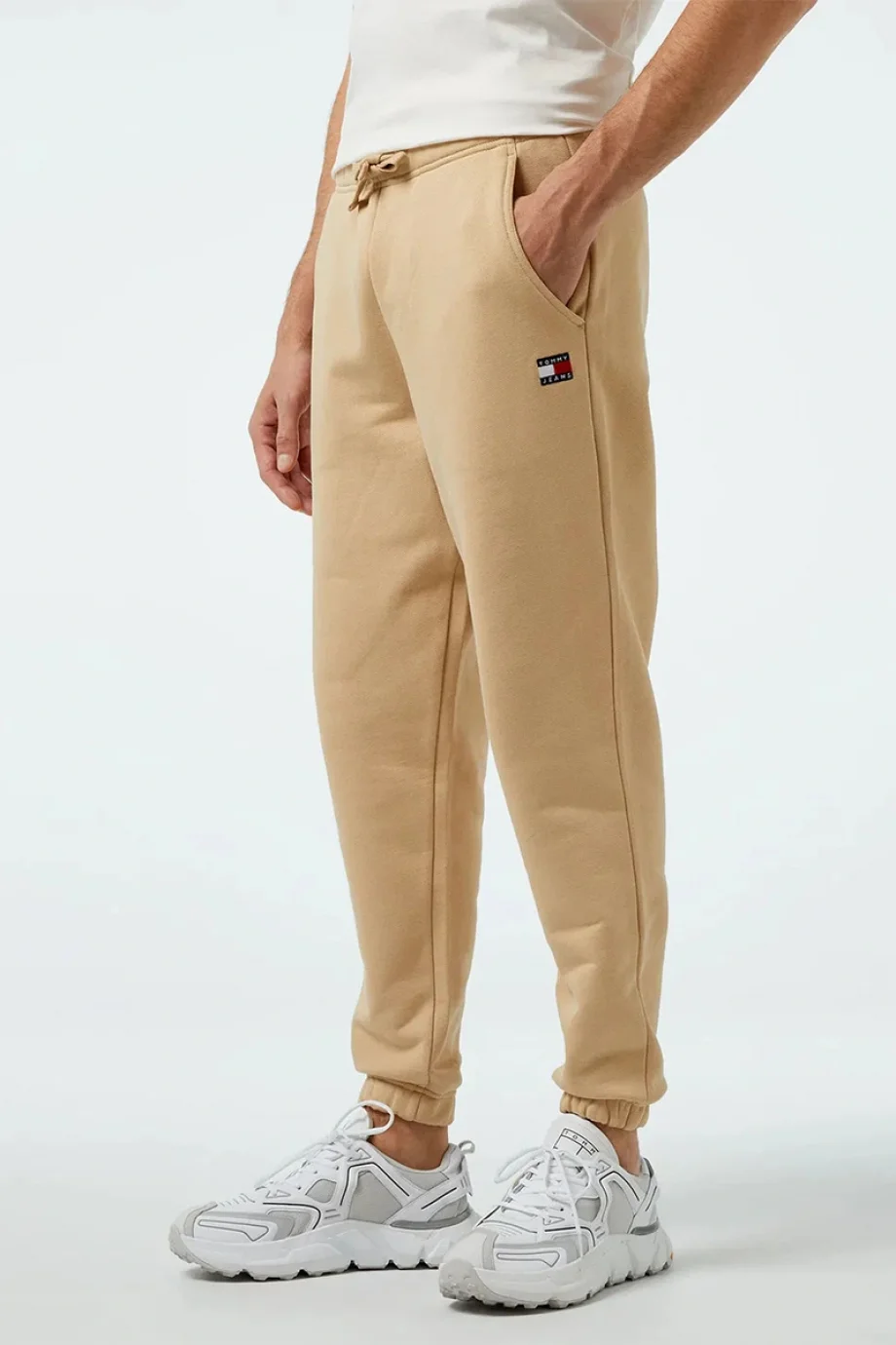 Tommy Hilfiger TJM REG BADGE JOGGER Erkek Bej Eşofman Altı DM0DM18355AB9