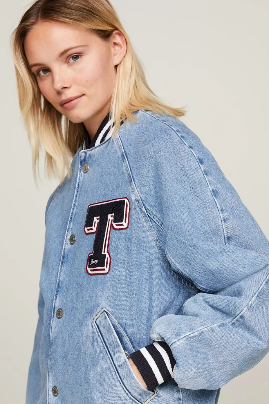 Tommy Hilfiger LETTERMAN DENIM JACKET CH7011 Kadın Denim Ceket DW0DW182021AB