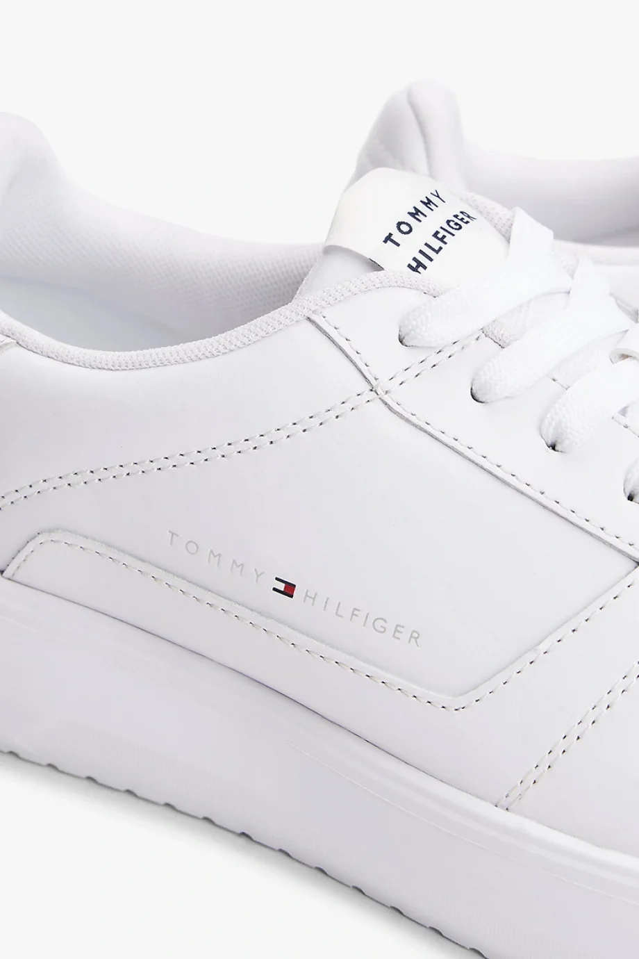 Tommy Hilfiger Modern Hafif Tabanlı Deri  Beyaz Erkek Sneaker FM0FM05529YBS