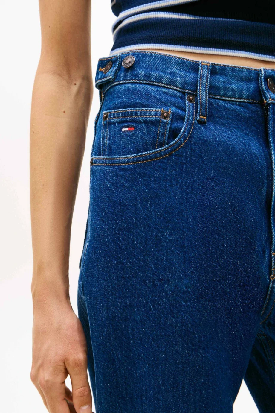Tommy Hilfiger Mom Ultra Yüksek Bel Bileğe Doğru Daralan Kadın Mavi Jeans DW0DW219541BK