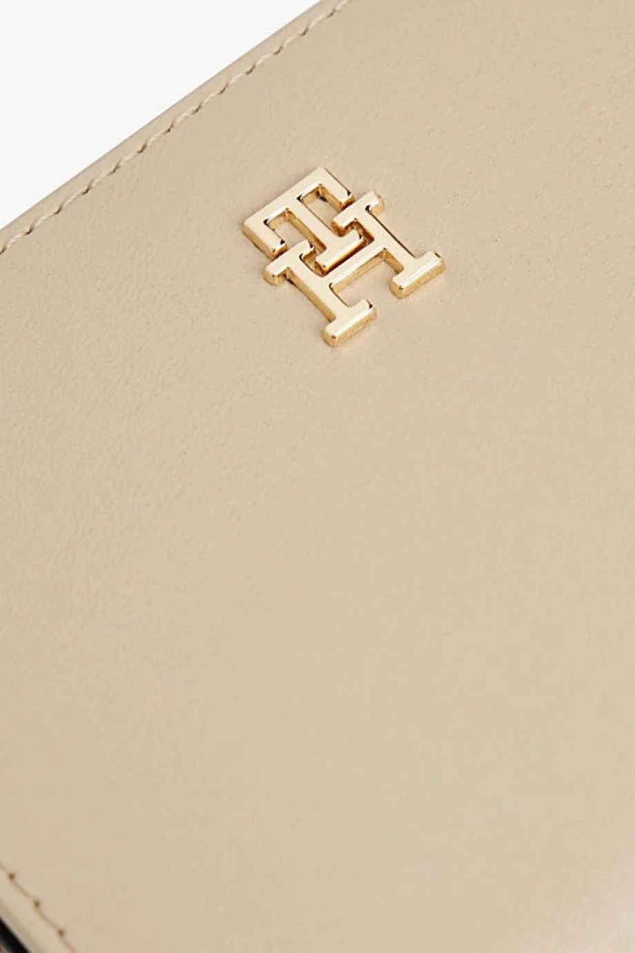 Tommy Hilfiger TH Icon Orta Boy Fermuarlı Kapaklı Kadın Beyaz Cüzdan AW0AW17742RBT