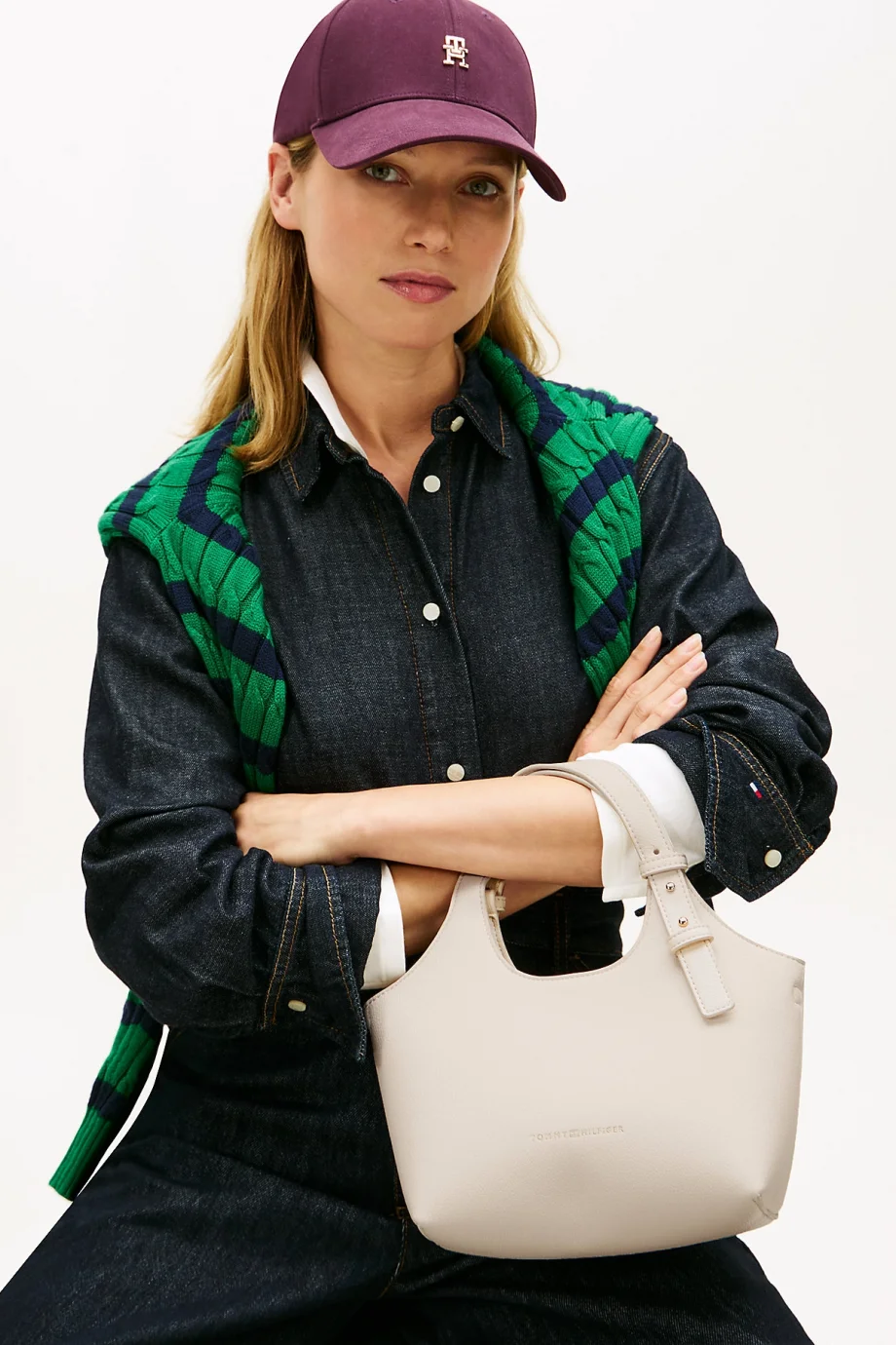 Tommy Hilfiger TH Logolu Mini Kadın Bej El Çantası AW0AW18281AEO