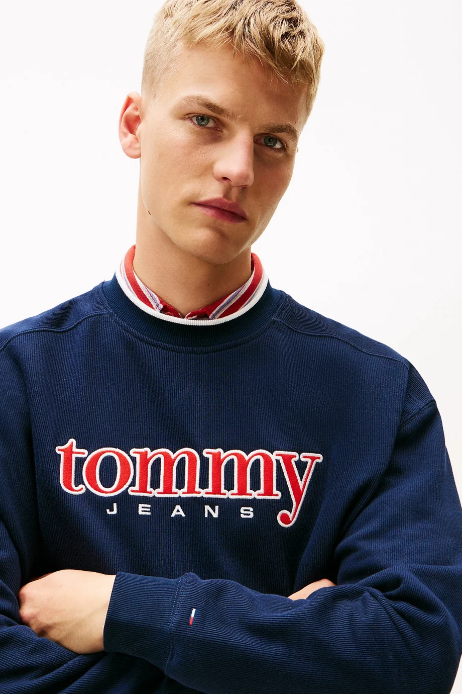 Tommy Hilfiger TJM 90lar Dokulu Grafik Baskılı Bisiklet Yaka Erkek Mavi Sweatshirt DM0DM22373C1G