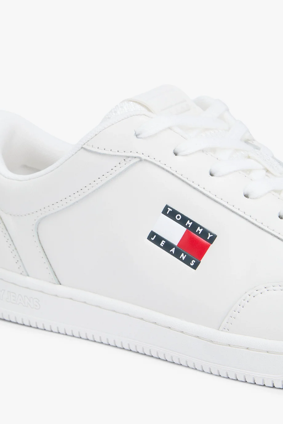 Tommy Hilfiger TJM Cupsole Uzun Bağcıklı Deri Erkek Beyaz Sneaker EM0EM01707YBL