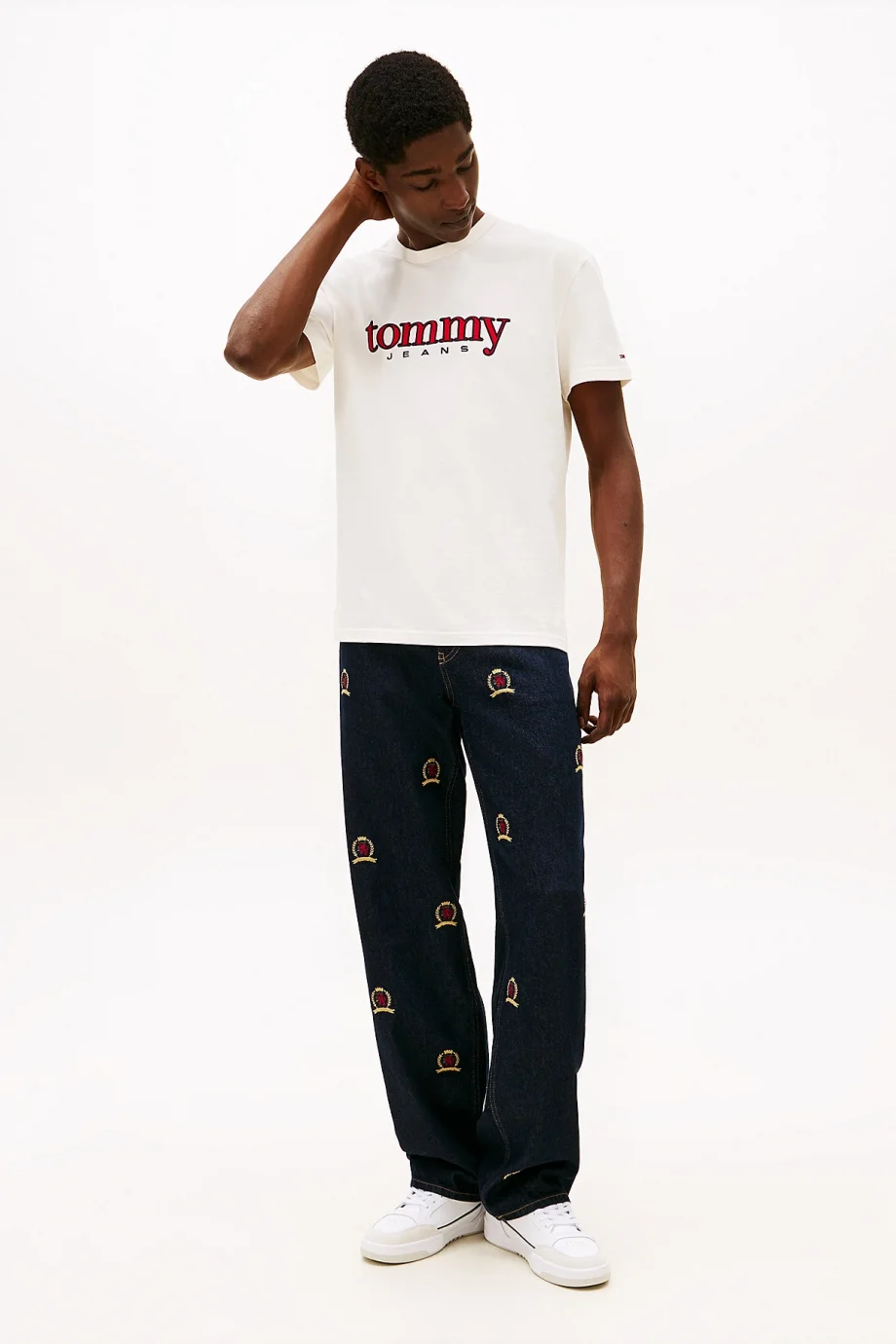 Tommy Hilfiger TJM Normal Kesim Aplikeli Grafik Baskılı Erkek Beyaz T-shirt DM0DM22719YBH