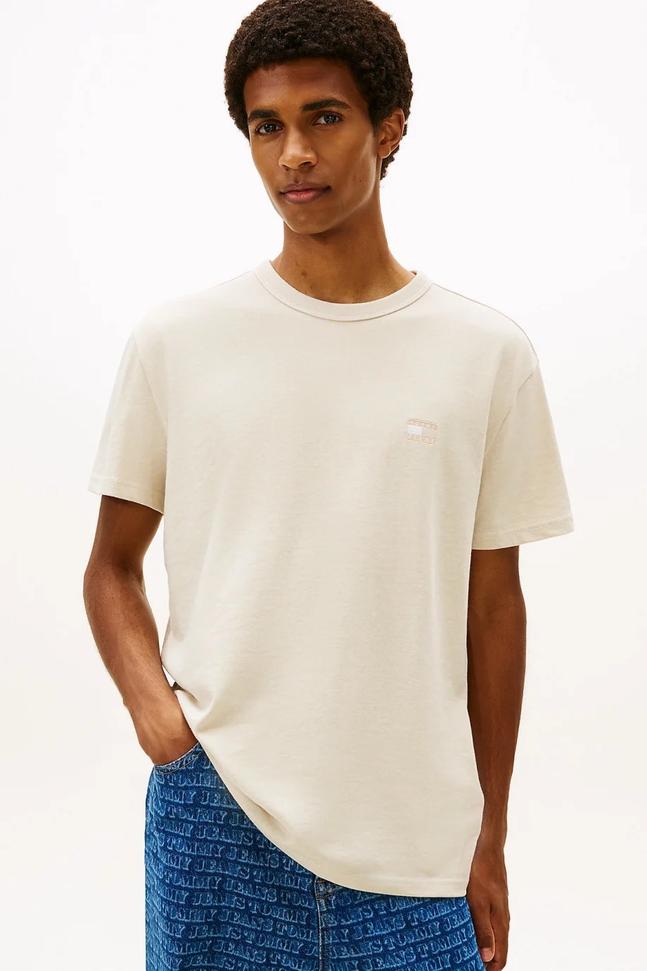 Tommy Hilfiger TJM Normal Kesim Armalı Erkek Beyaz T-shirt DM0DM22667YBH