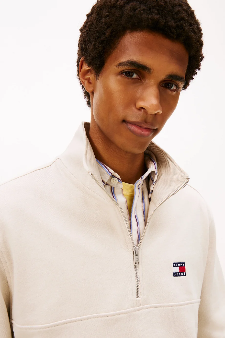 Tommy Hilfiger TJM Normal Kesim Armalı Yarım Fermuarlı Erkek Beyaz Sweatshirt DM0DM22344YBH