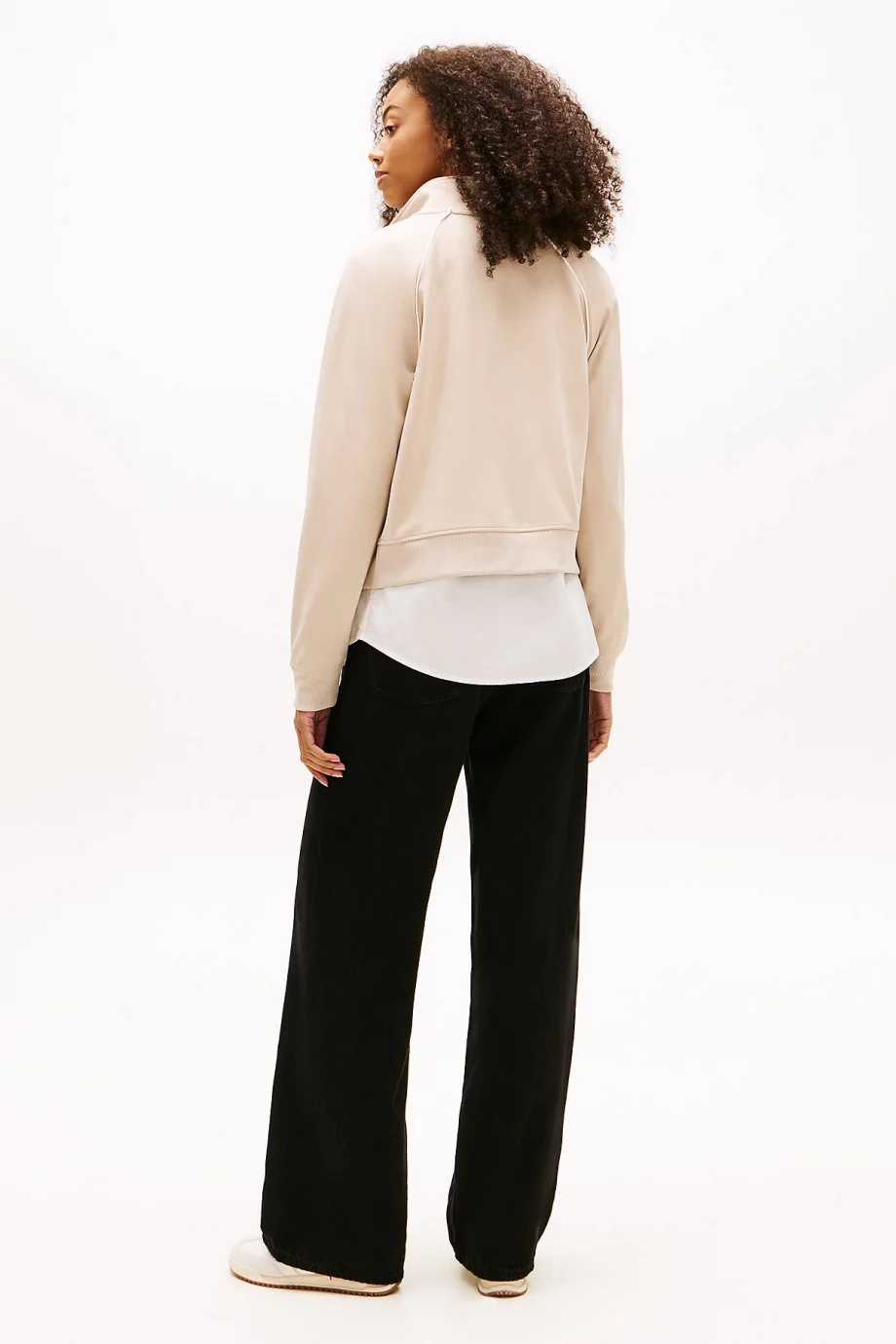 Tommy Hilfiger TJW Amblemli Eşofman Üstü Kadın Bej Sweatshirt DW0DW21930ABY