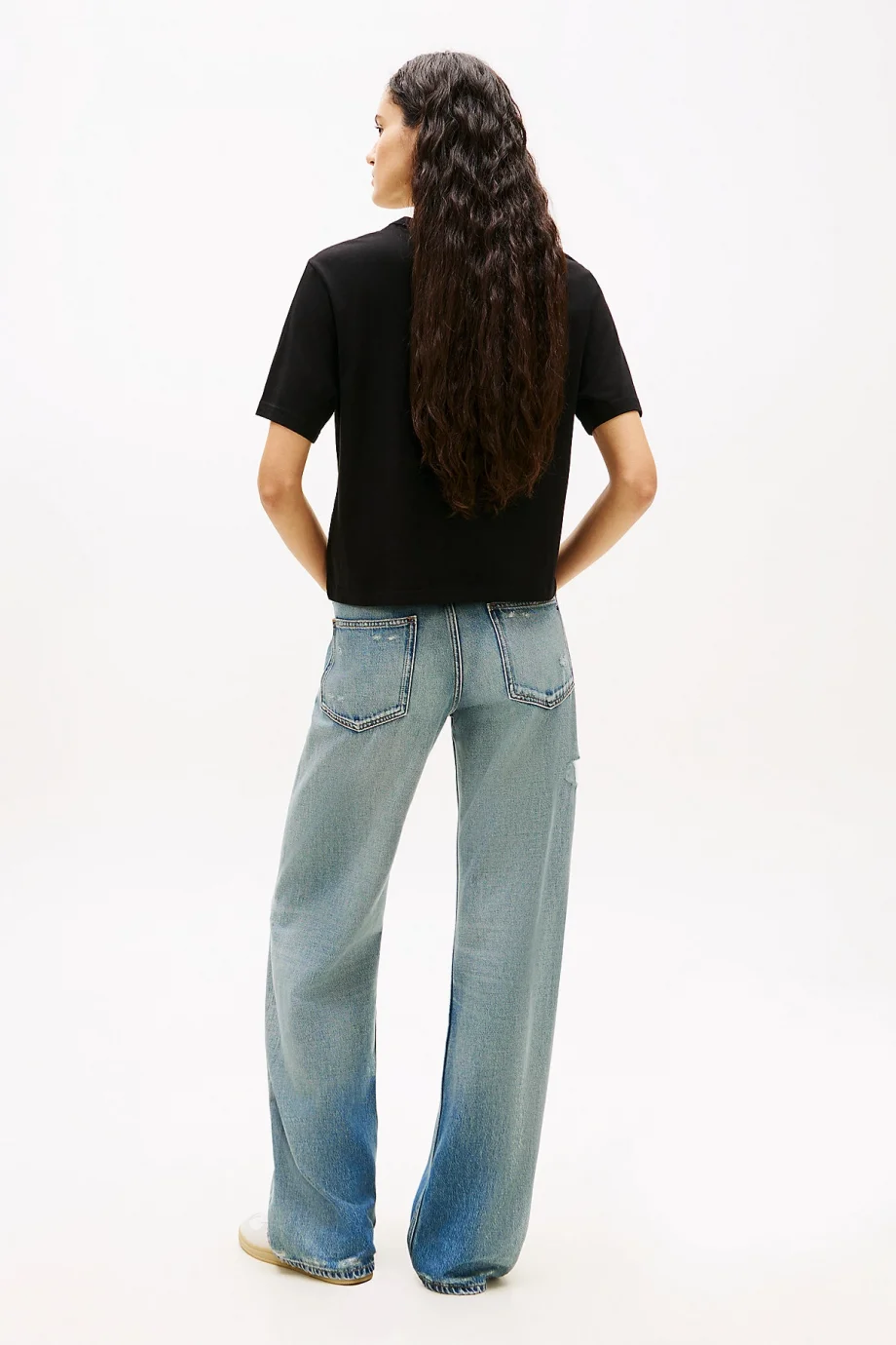 Tommy Hilfiger TJW Armalı Kutu Kesim Kadın Siyah T-shirt DW0DW22202BDS