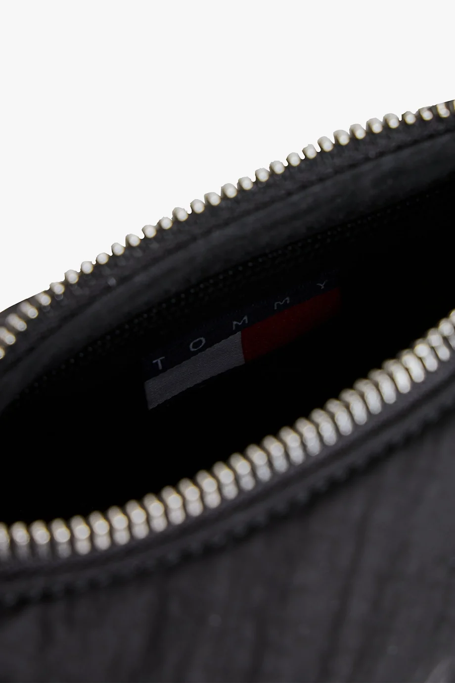 Tommy Hilfiger TJW Casual Omuz Kadın Siyah Omuz Çantası AW0AW18068BDS