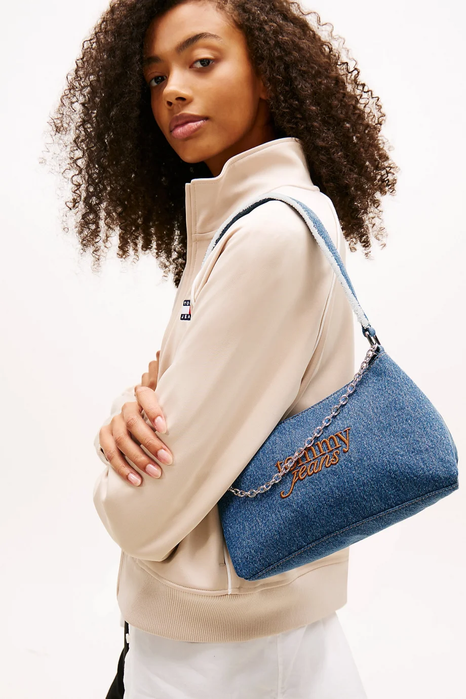 Tommy Hilfiger TJW Cool Denim Omuz Kadın Denim Omuz Çantası AW0AW185751A7