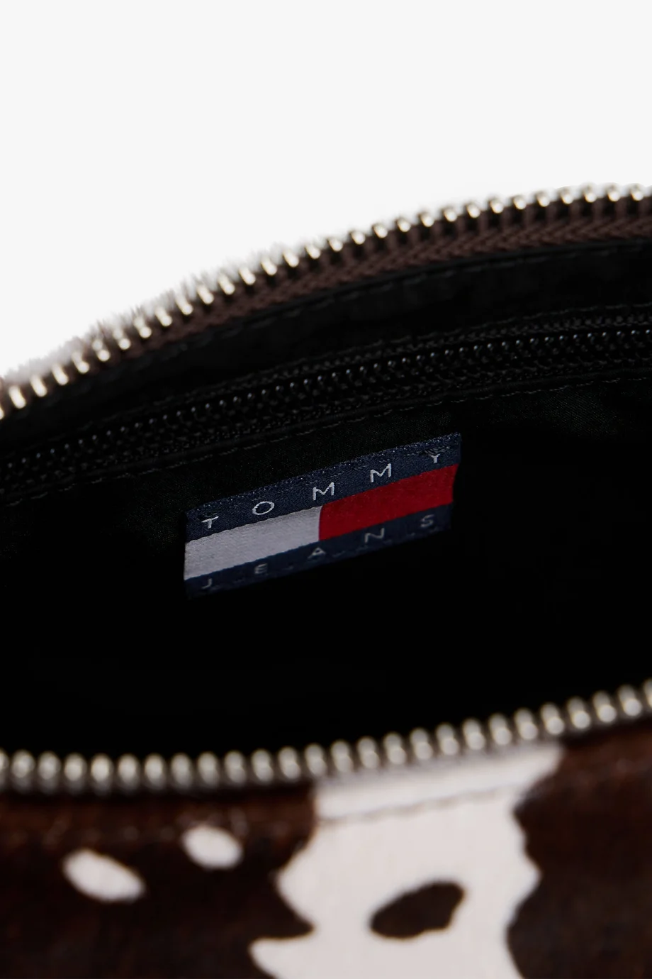 Tommy Hilfiger TJW Cool İnek Desenli Omuz Kadın Beyaz Omuz Çantası AW0AW180620K6