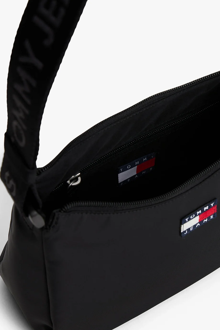 Tommy Hilfiger TJW Essential Günlük Omuz Kadın Siyah Omuz Çantası AW0AW17888BDS