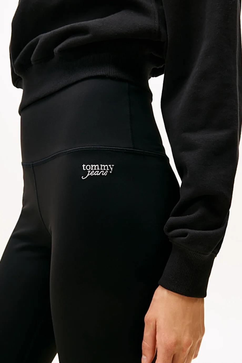 Tommy Hilfiger TJW Gümüş Rengi Yazı Baskılı Kadın Siyah Tayt DW0DW21830BDS