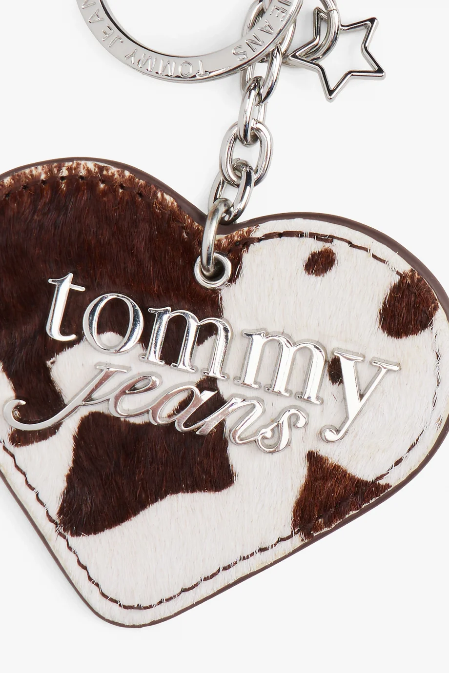 Tommy Hilfiger TJW İnek Desenli Kalp Charm Kadın Beyaz Anahtarlık AW0AW182710K6