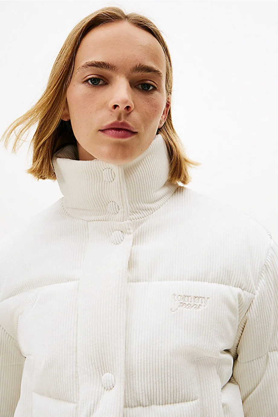 Tommy Hilfiger TJW Kadife Şişme Kadın Beyaz  Mont  DW0DW21658YBH