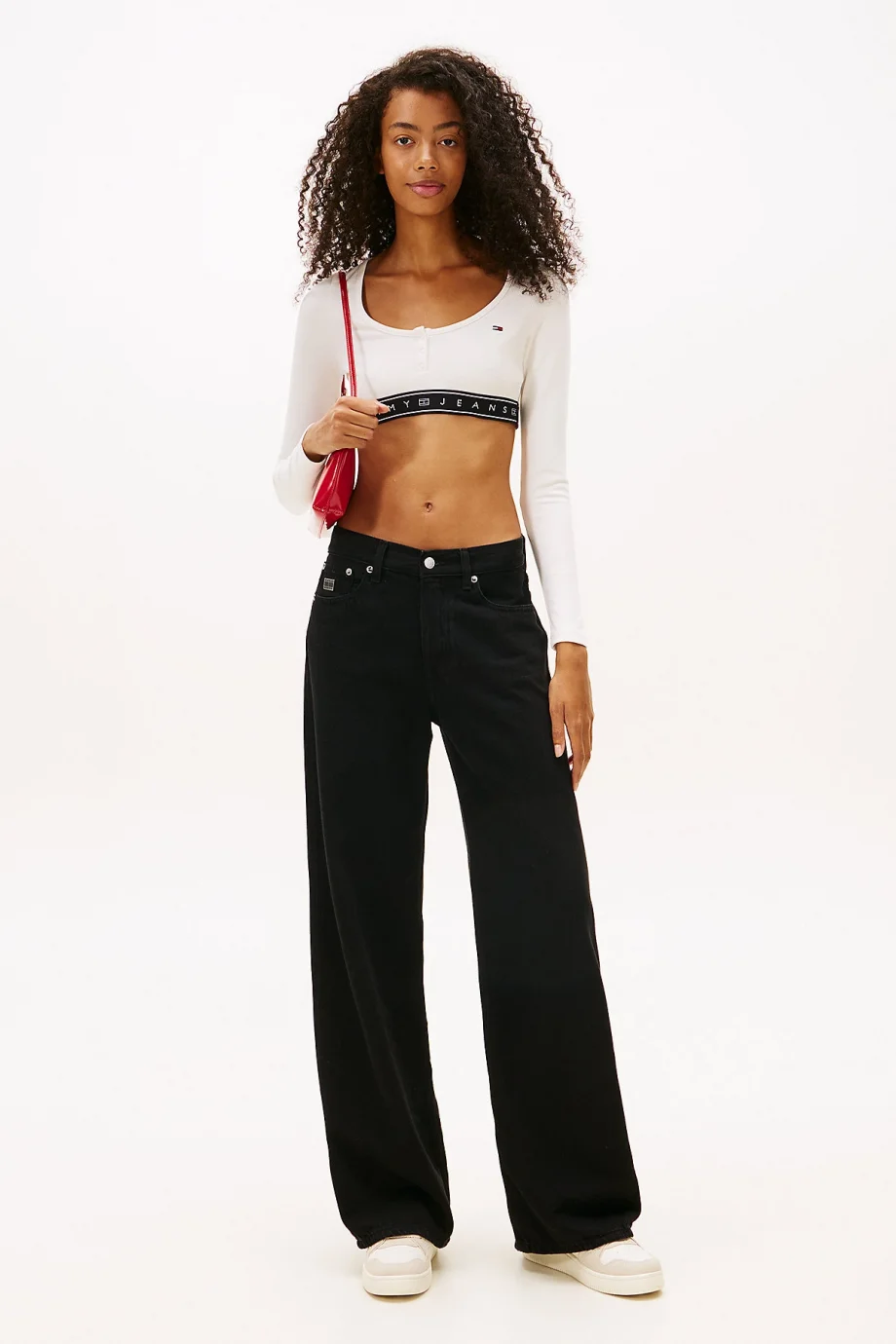 Tommy Hilfiger TJW Kısa Şerit Detaylı Uzun Kollu Fitilli Kadın Beyaz T-shirt DW0DW22538YBH