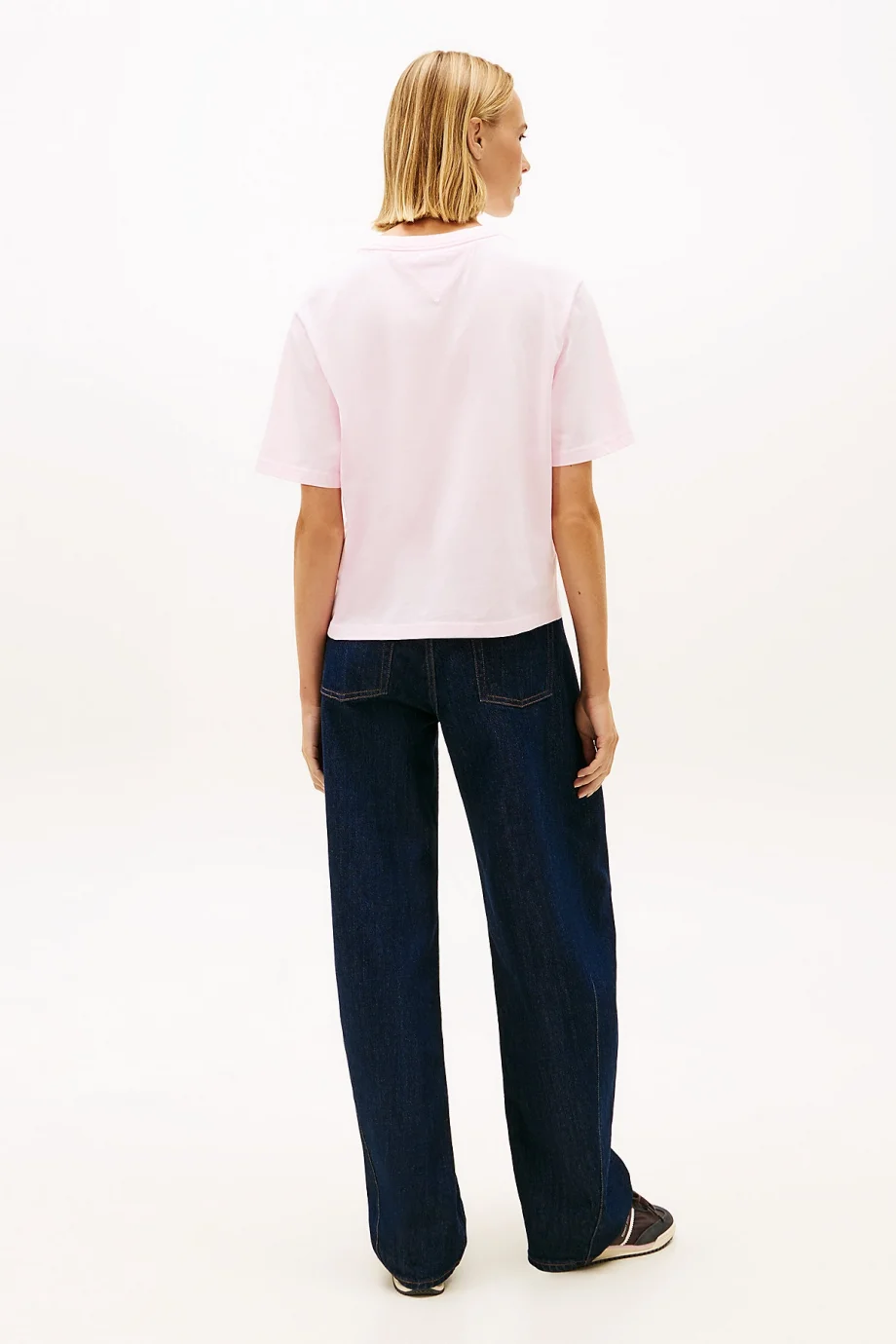 Tommy Hilfiger TJW Kutulu Kesim Amblemli Kadın Pembe T-shirt DW0DW22202TOG