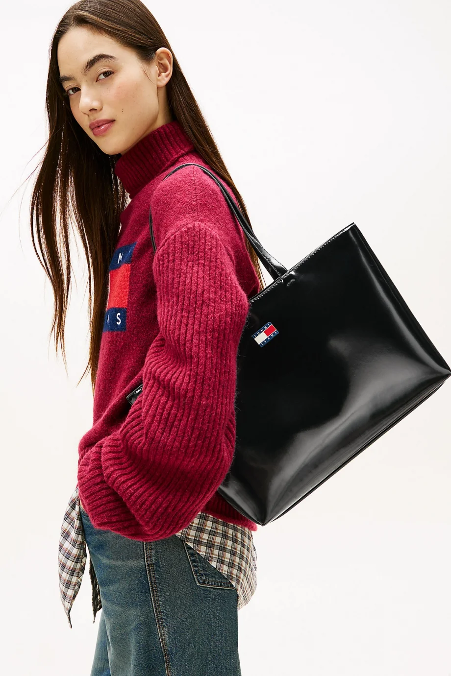 Tommy Hilfiger TJW Must El ve Omuz Kadın Siyah El Çantası AW0AW18069BDS