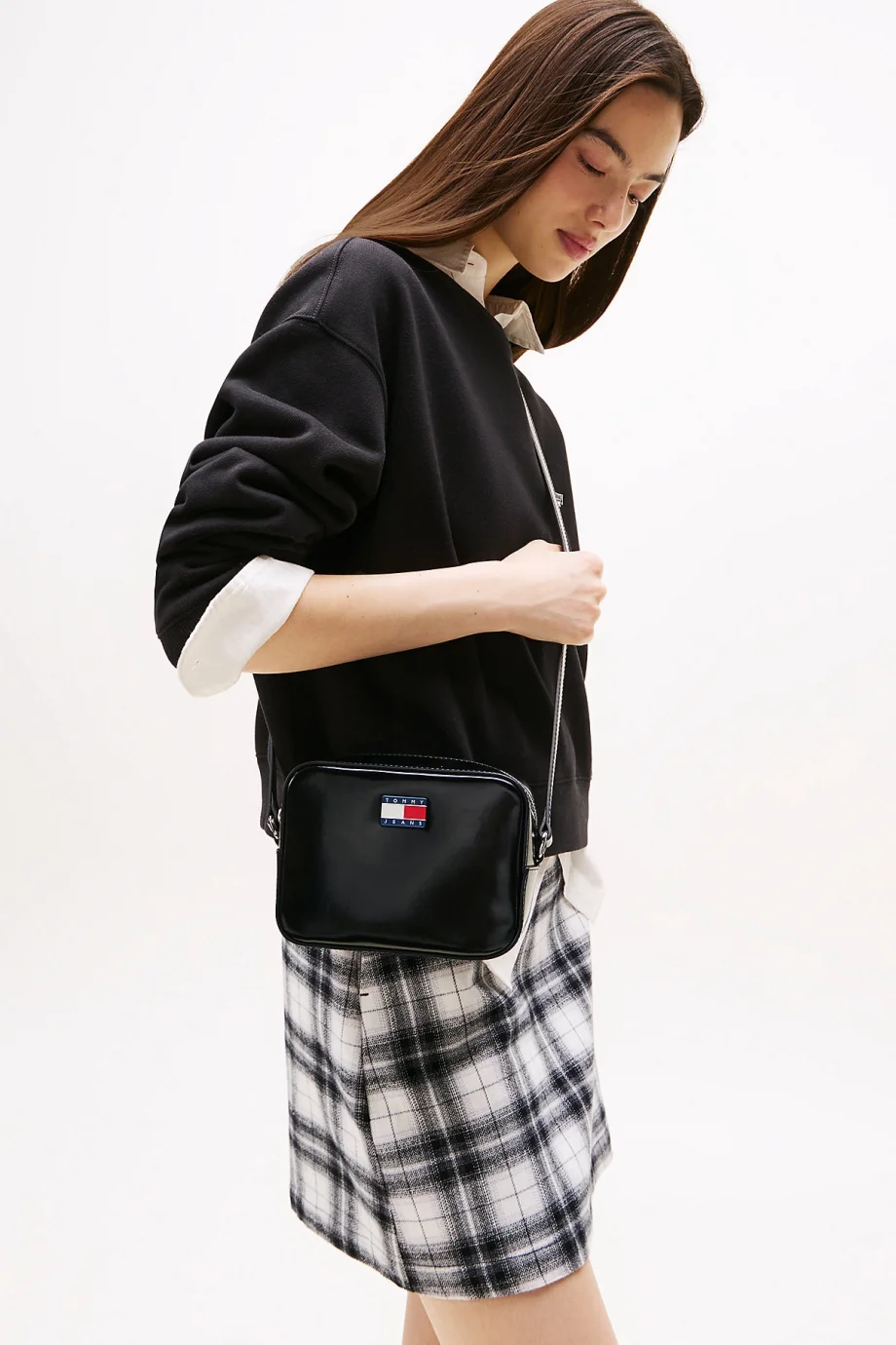 Tommy Hilfiger TJW Must Kamera Kadın Siyah Çapraz Çanta AW0AW17864BDS