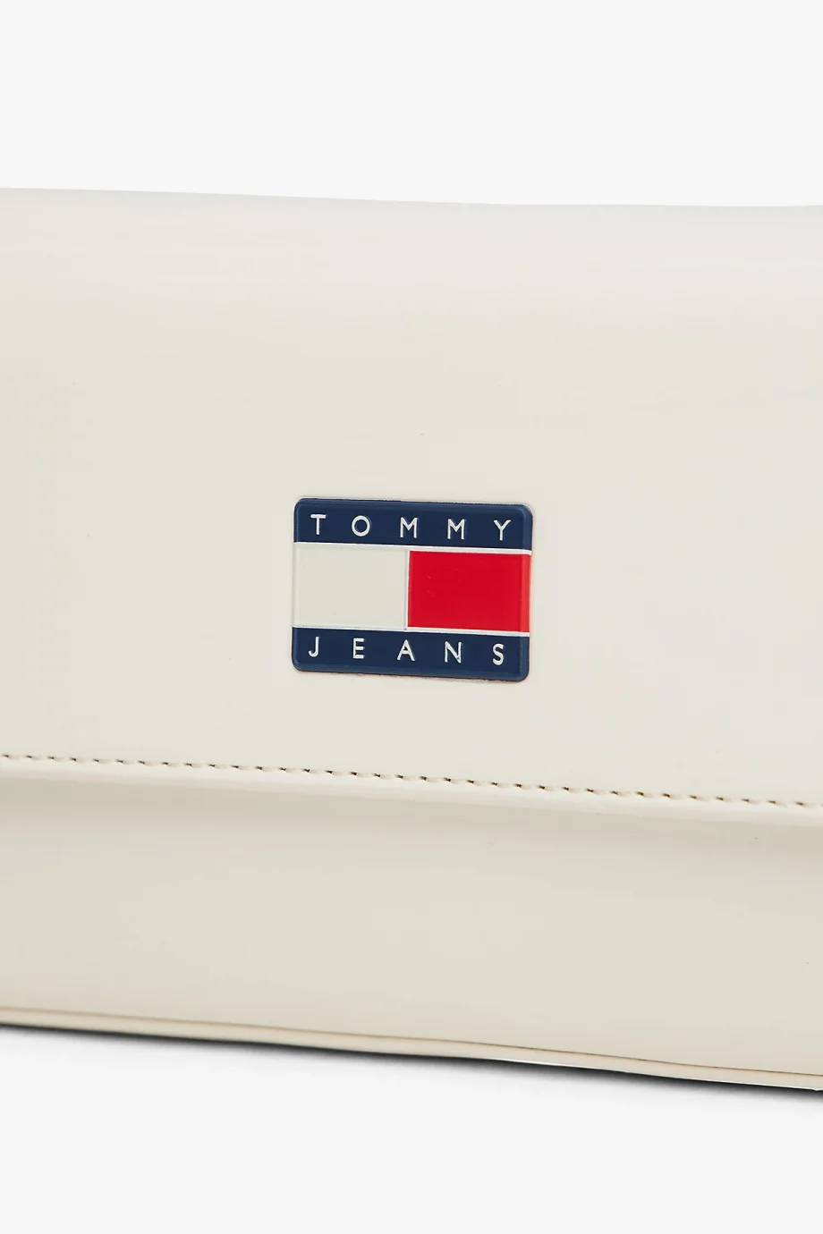 Tommy Hilfiger TJW Must Kapaklı Çapraz Askılı Kadın Beyaz Çapraz Çanta AW0AW18080YBI