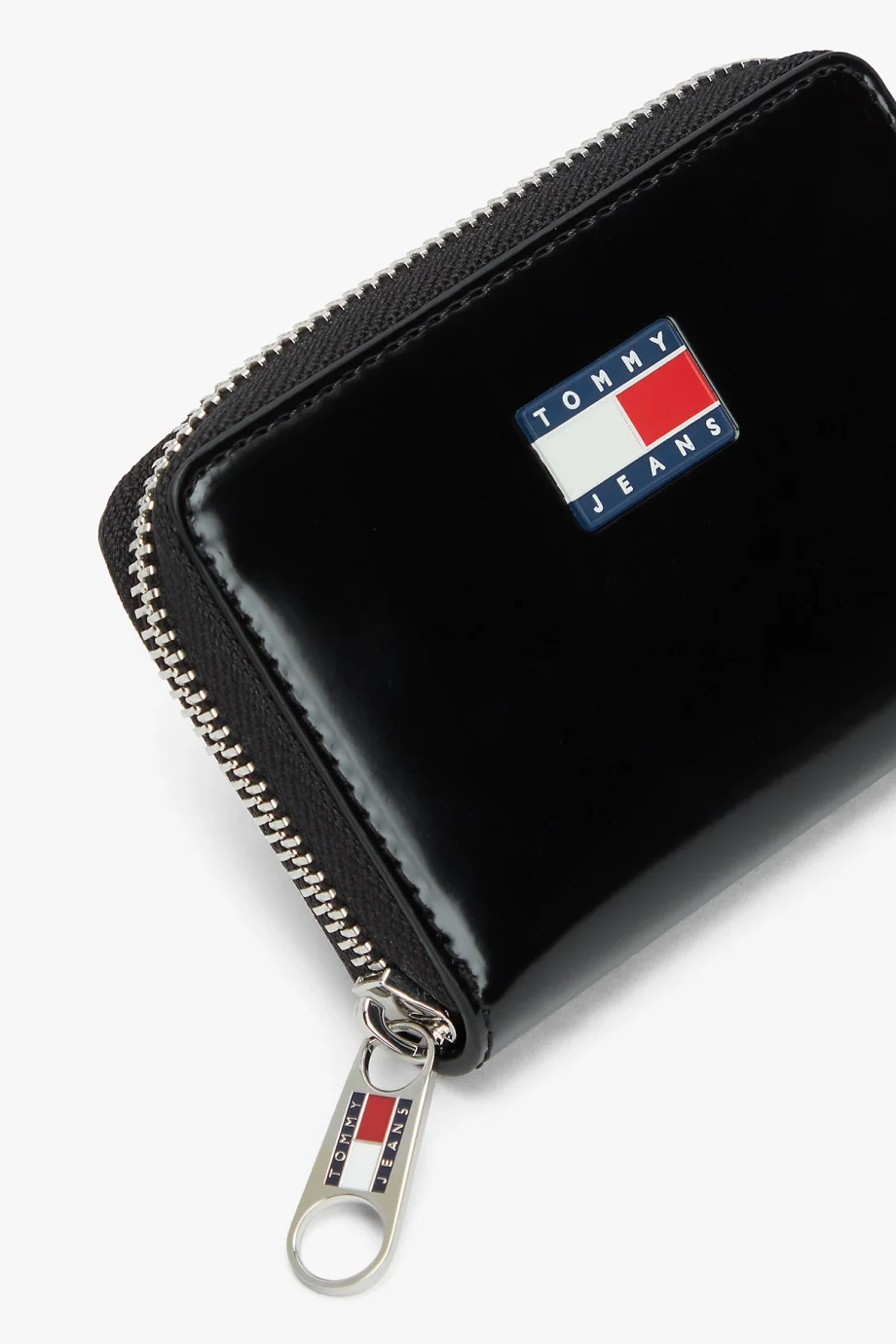 Tommy Hilfiger TJW Must Küçük Fermuarlı Kadın Siyah Cüzdan AW0AW18089BDS
