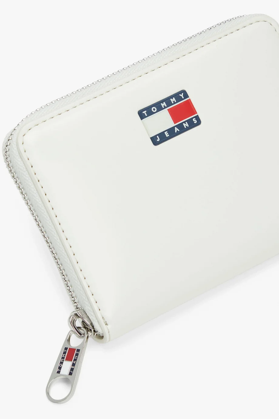 Tommy Hilfiger TJW Must Orta Boy Fermuarlı Kadın Beyaz Cüzdan AW0AW18090YBI