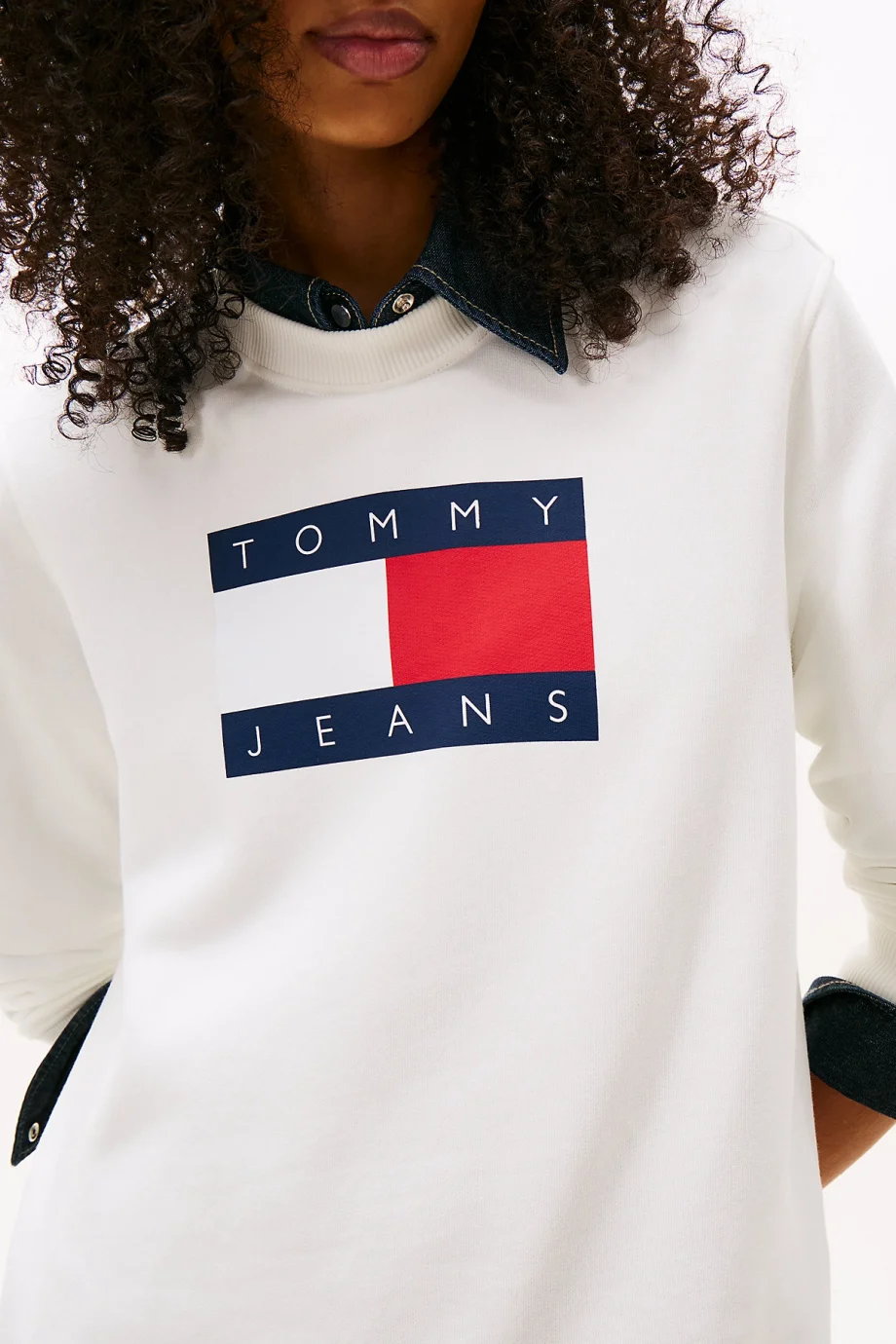Tommy Hilfiger TJW Normal Kesim TJ Bayraklı Bisiklet Yaka Kadın Beyaz Sweatshirt DW0DW22564YBL