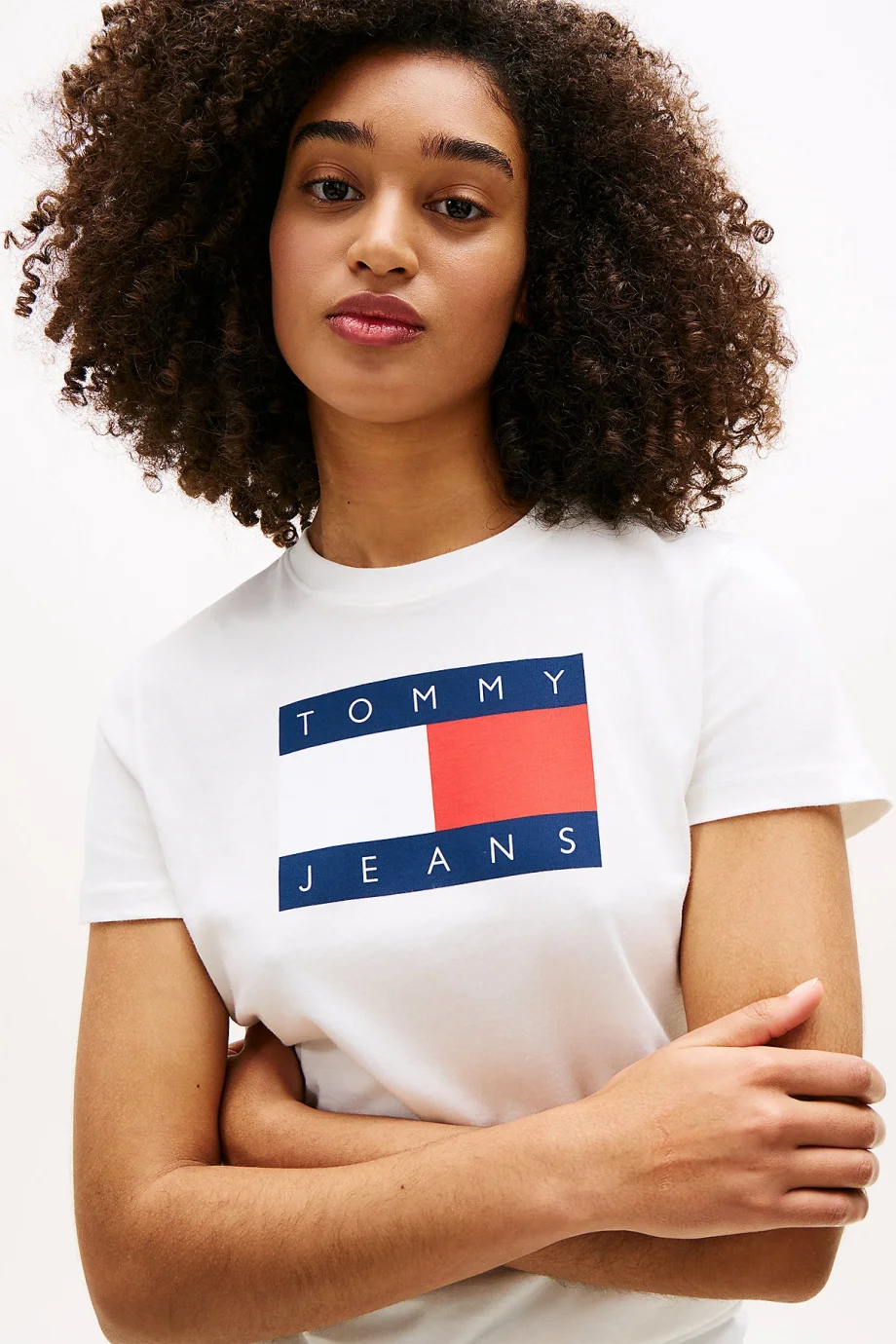 Tommy Hilfiger TJW Normal Kesim TJ Bayraklı Kısa Kollu Kadın Beyaz T-shirt DW0DW22562YBL