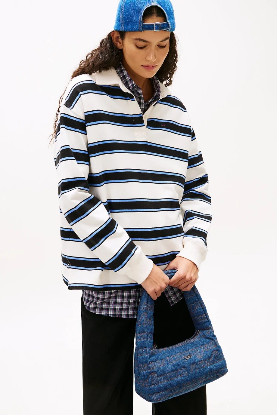 Tommy Hilfiger TJW Urban Tamamı Baskılı Denim Omuz Kadın Denim Omuz Çantası AW0AW182661A7