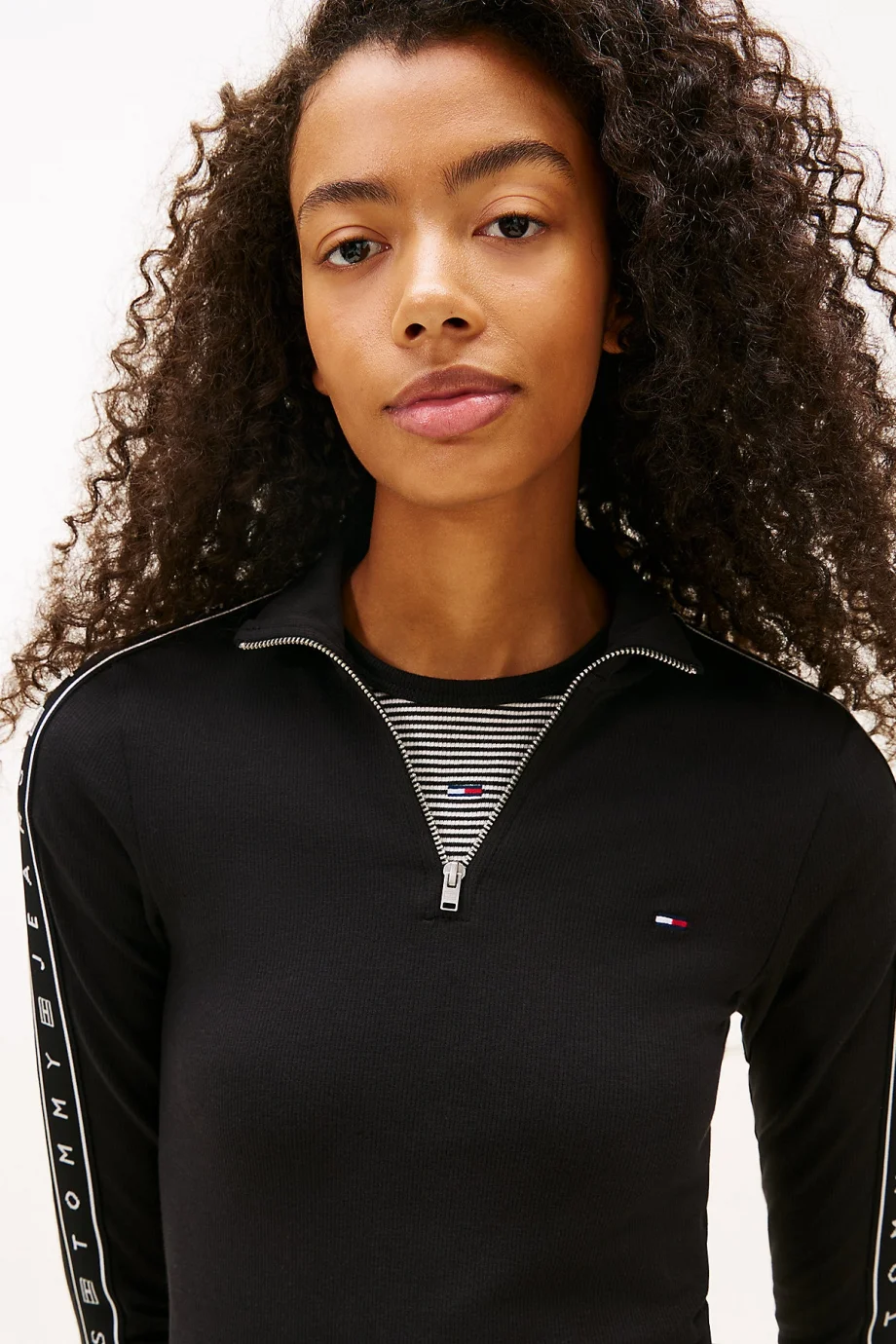 Tommy Hilfiger TJW Yarım Fermuarlı Şerit Detaylı Kadın Siyah Elbise DW0DW22529BDS