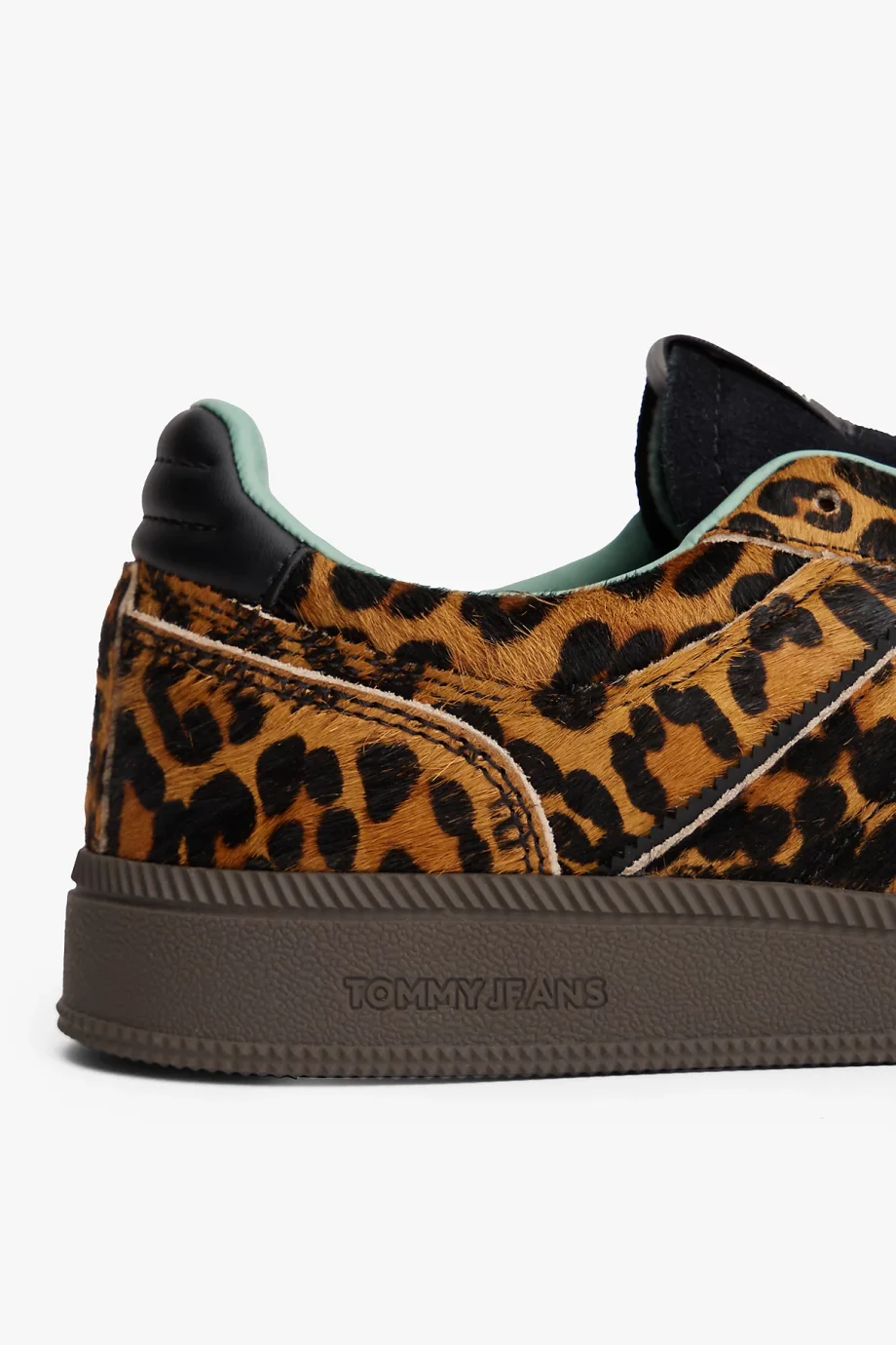 Tommy Hilfiger The Greenwich Edge Leopar Desenli Kadın Sneaker EN0EN029040K7