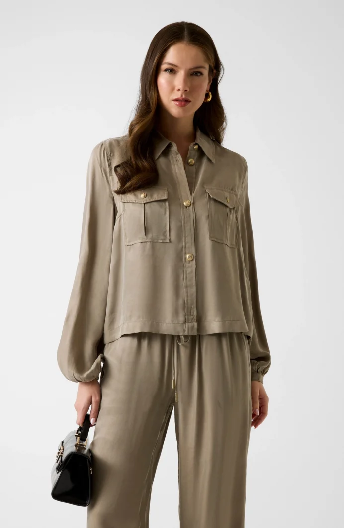 Guess Dalia Akışkan Kısa Kadın Yeşil Gömlek W6GH22W1789-G8CJ