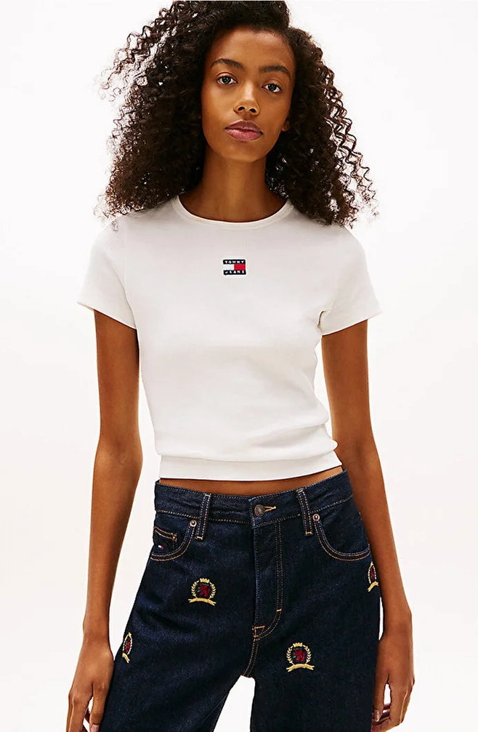 Tommy Hilfiger TJW SLIM BADGE RIB TEE Kadın Beyaz T-shirt DW0DW17881YBL